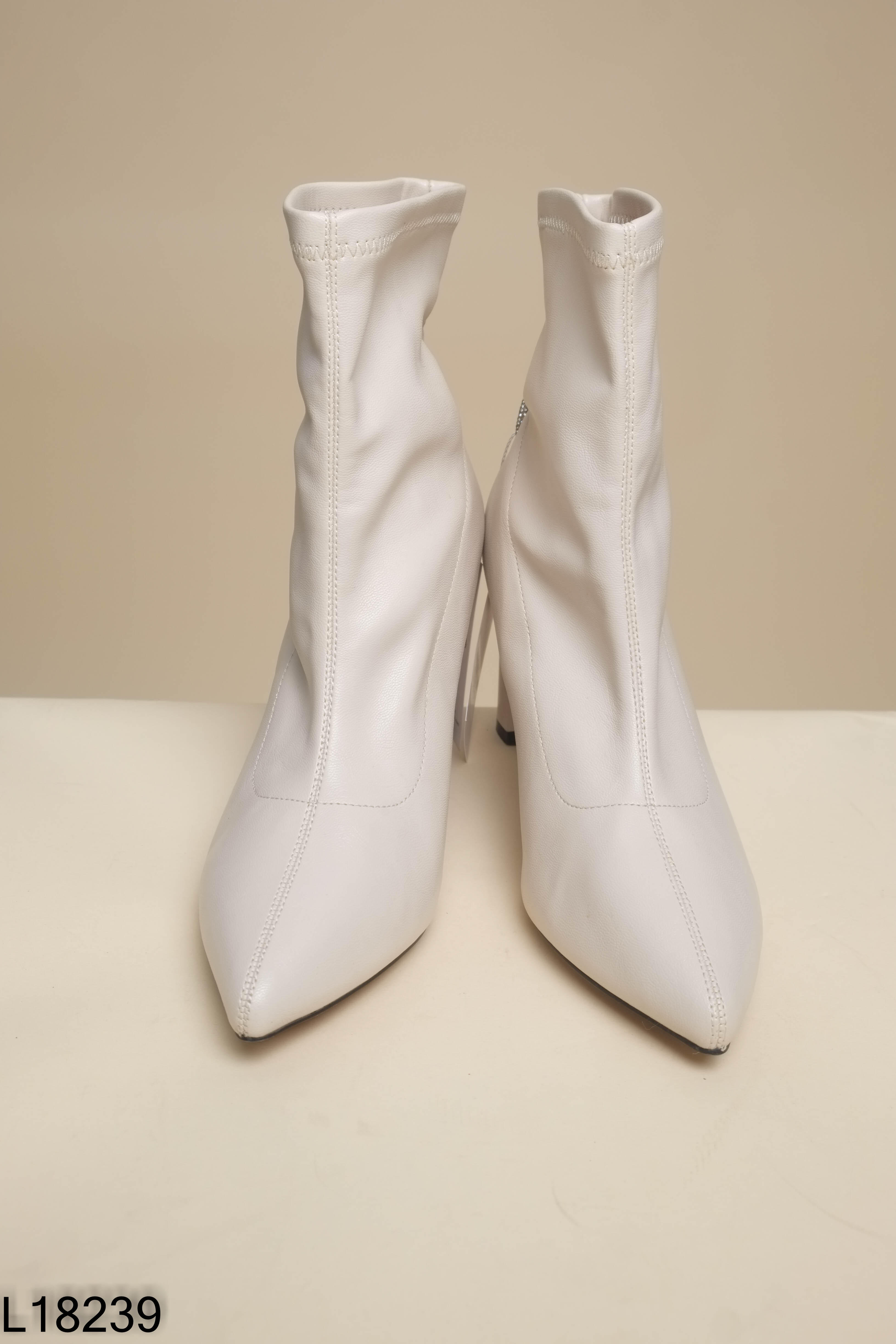 Boots da trơn cao gót