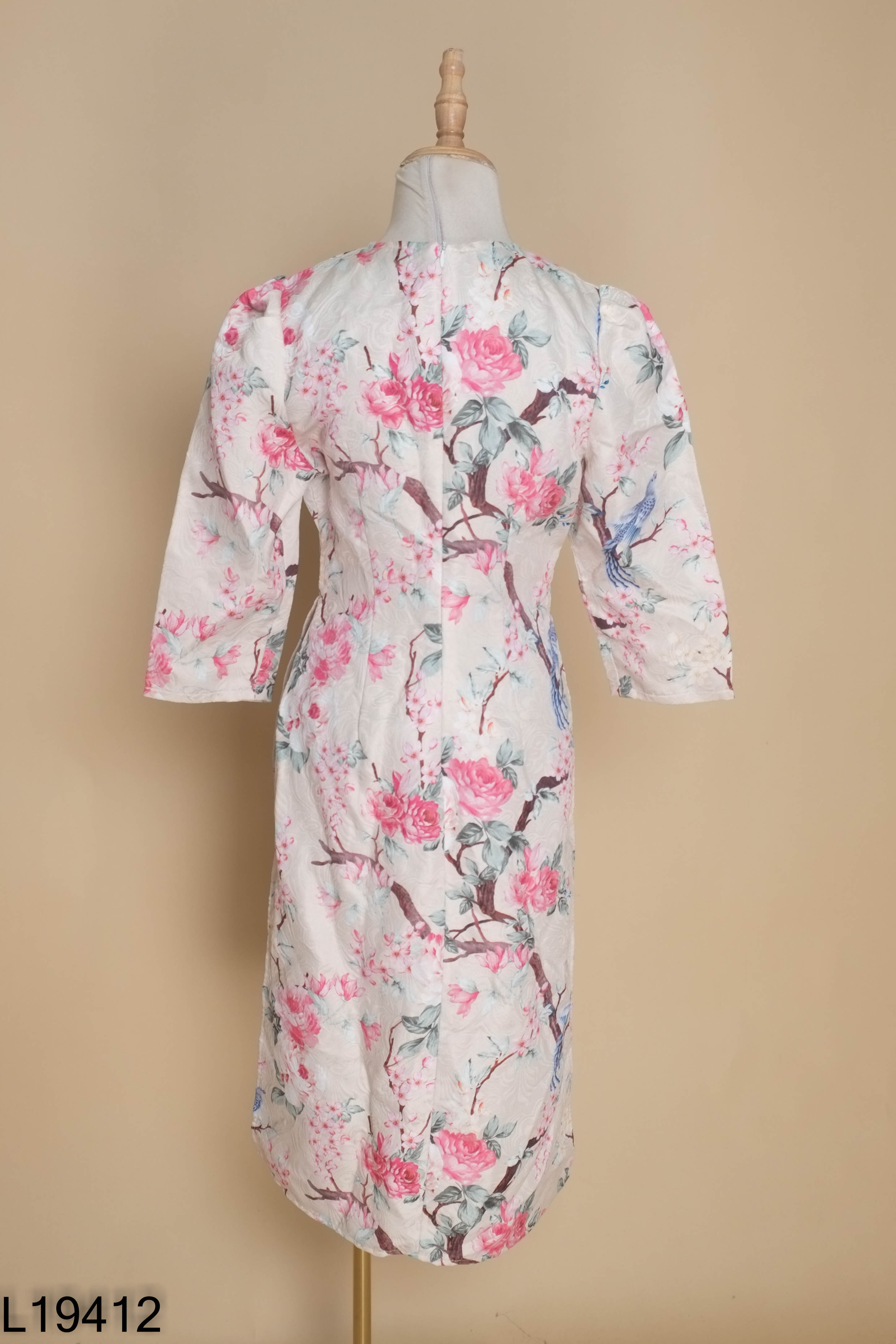 Áo dài CALIE be nền hoa (không quần)