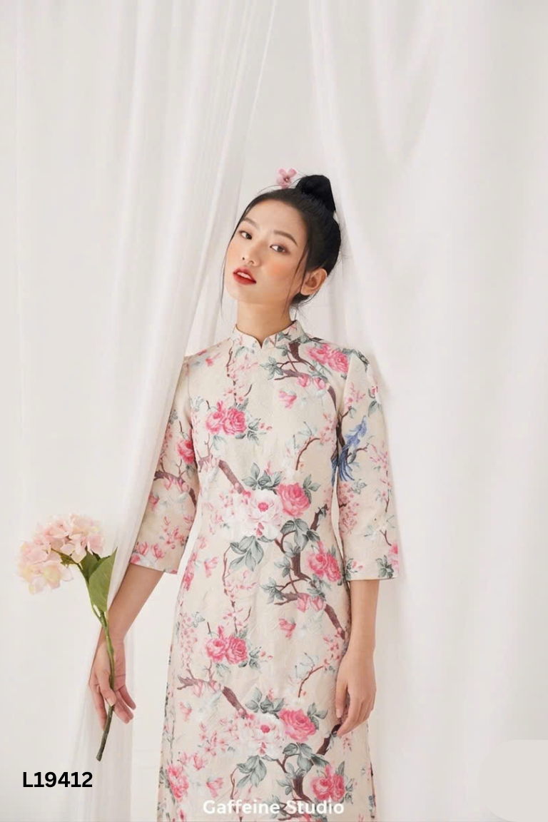 Áo dài CALIE be nền hoa (không quần)