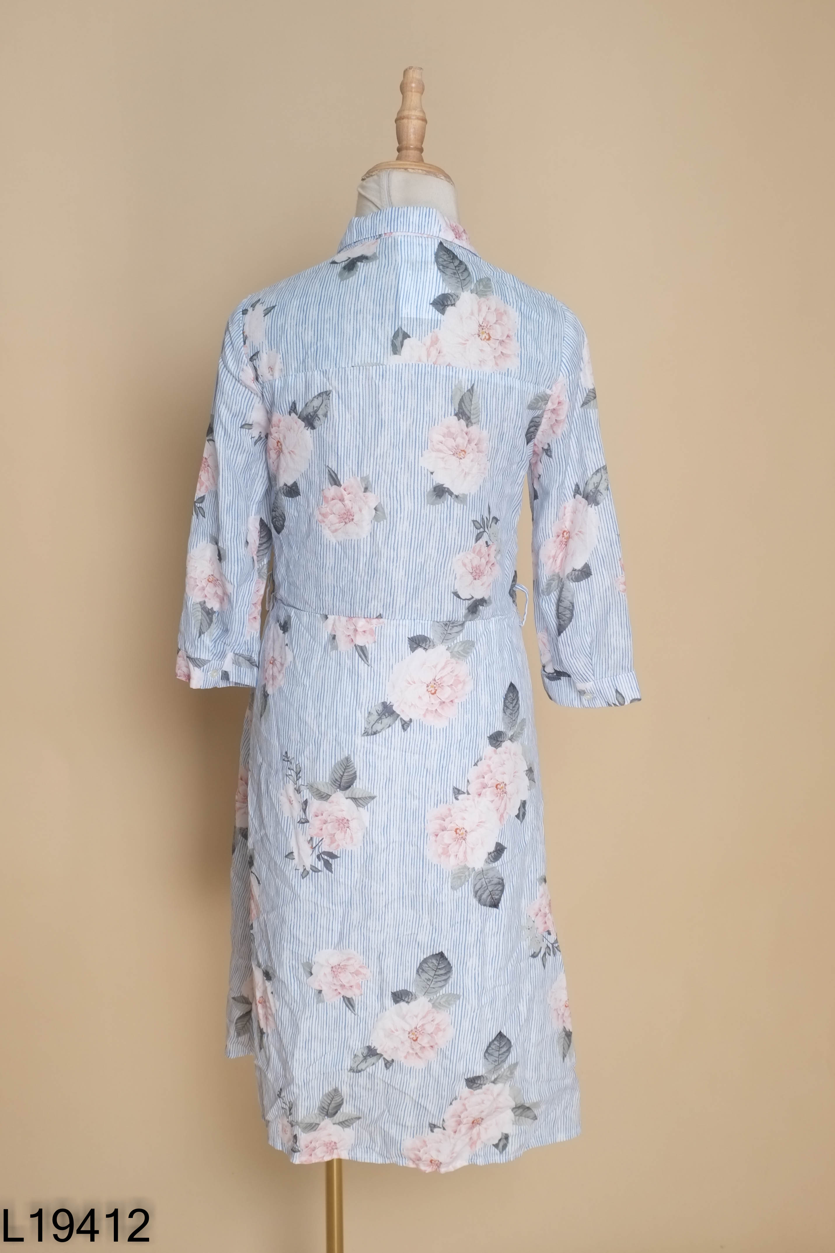 Váy ZARA xanh kẻ phối hoa