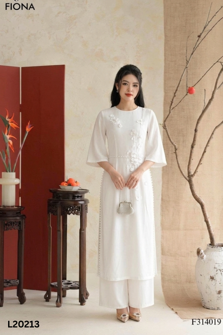 Áo dài FIONA trắng đính hoa