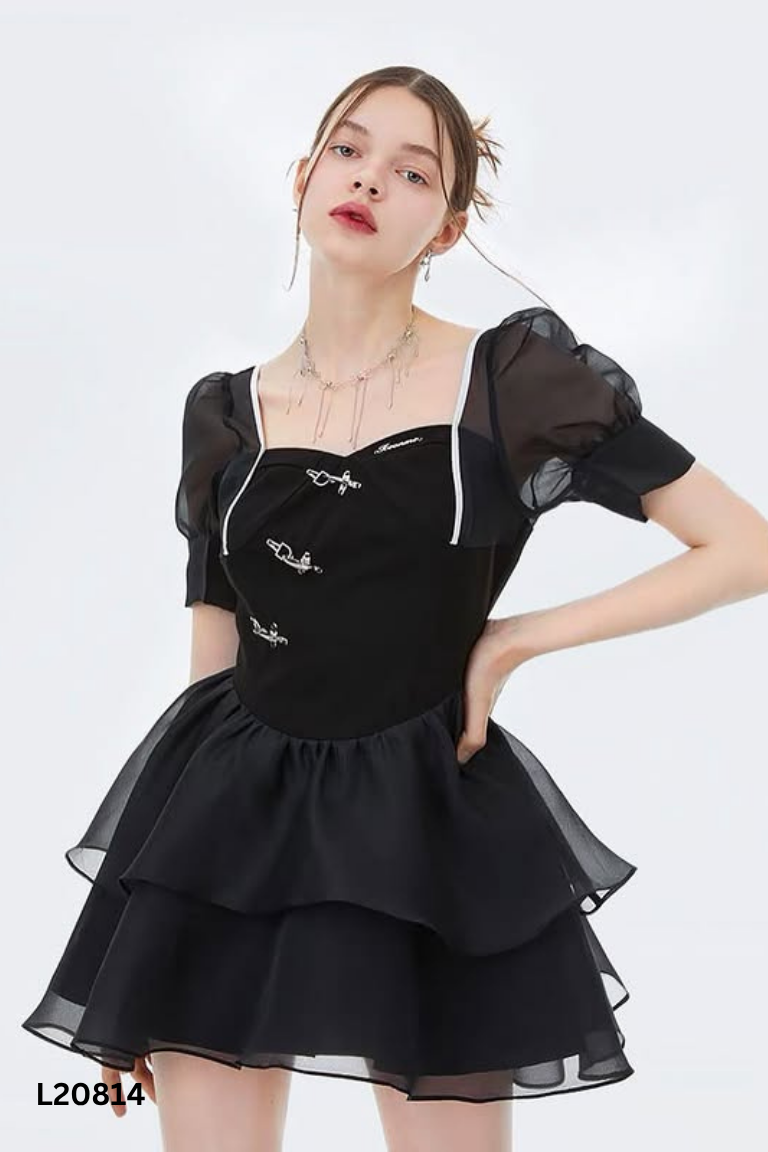 Váy GOOD DYA đen viền trắng