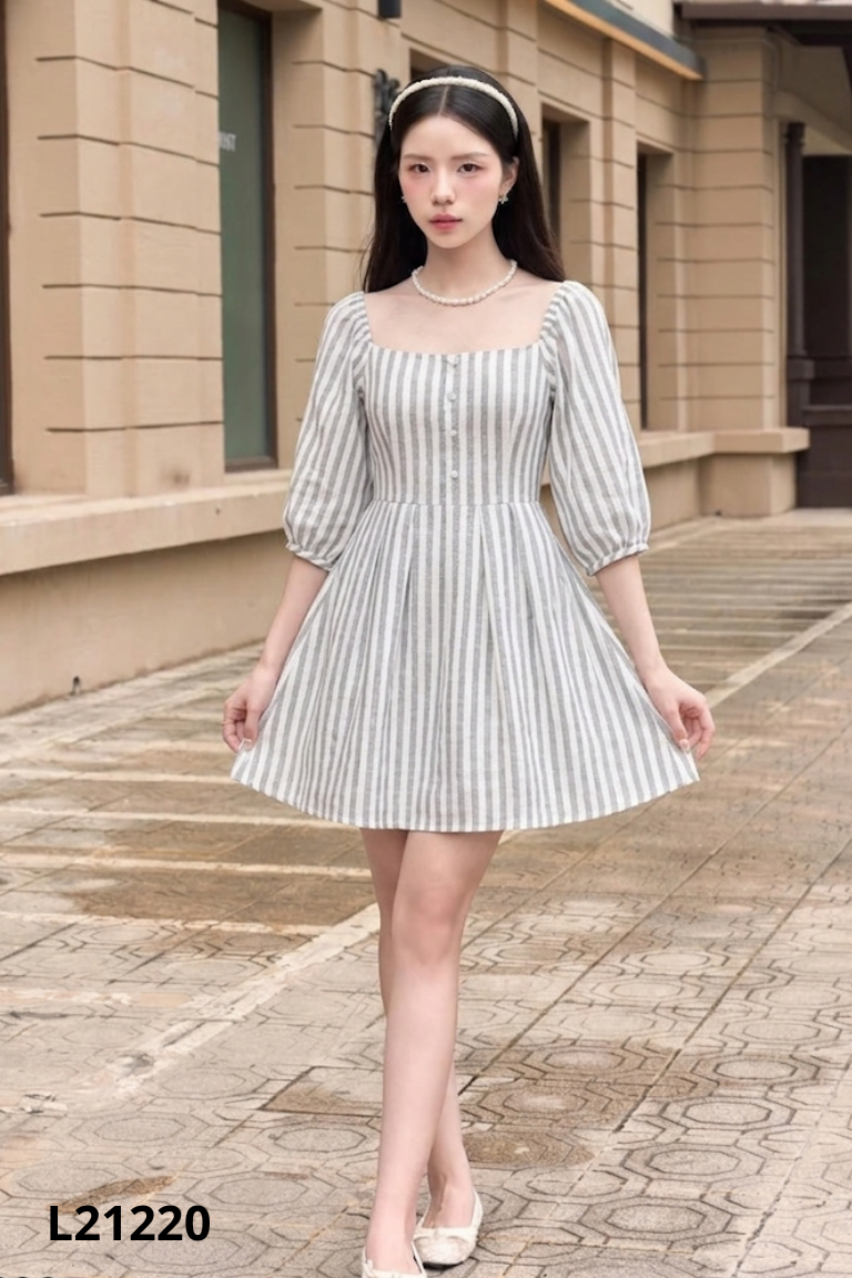Váy trắng kẻ DAISY tay dài