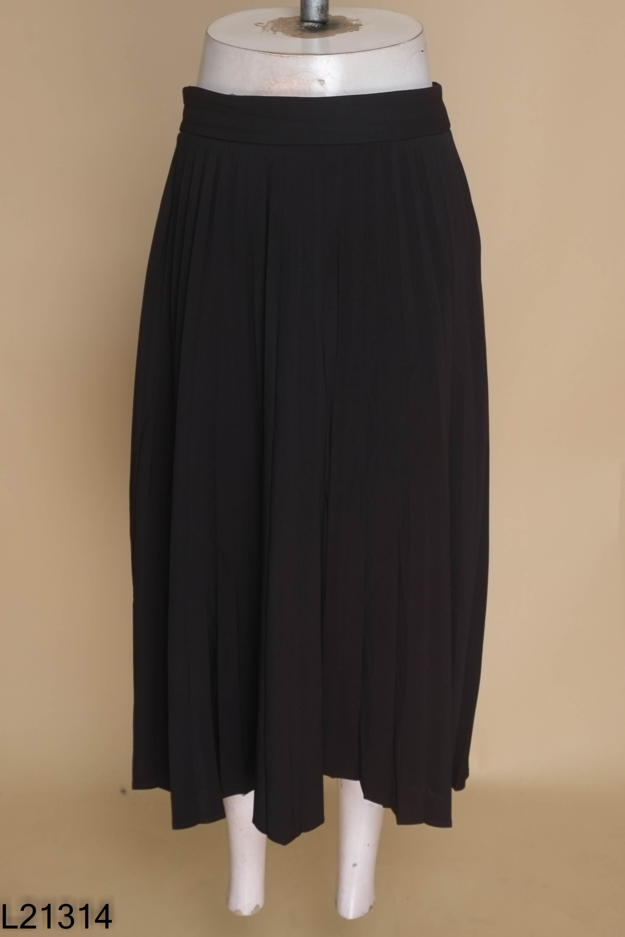 Chân váy ADORE DRESS đen xếp ly