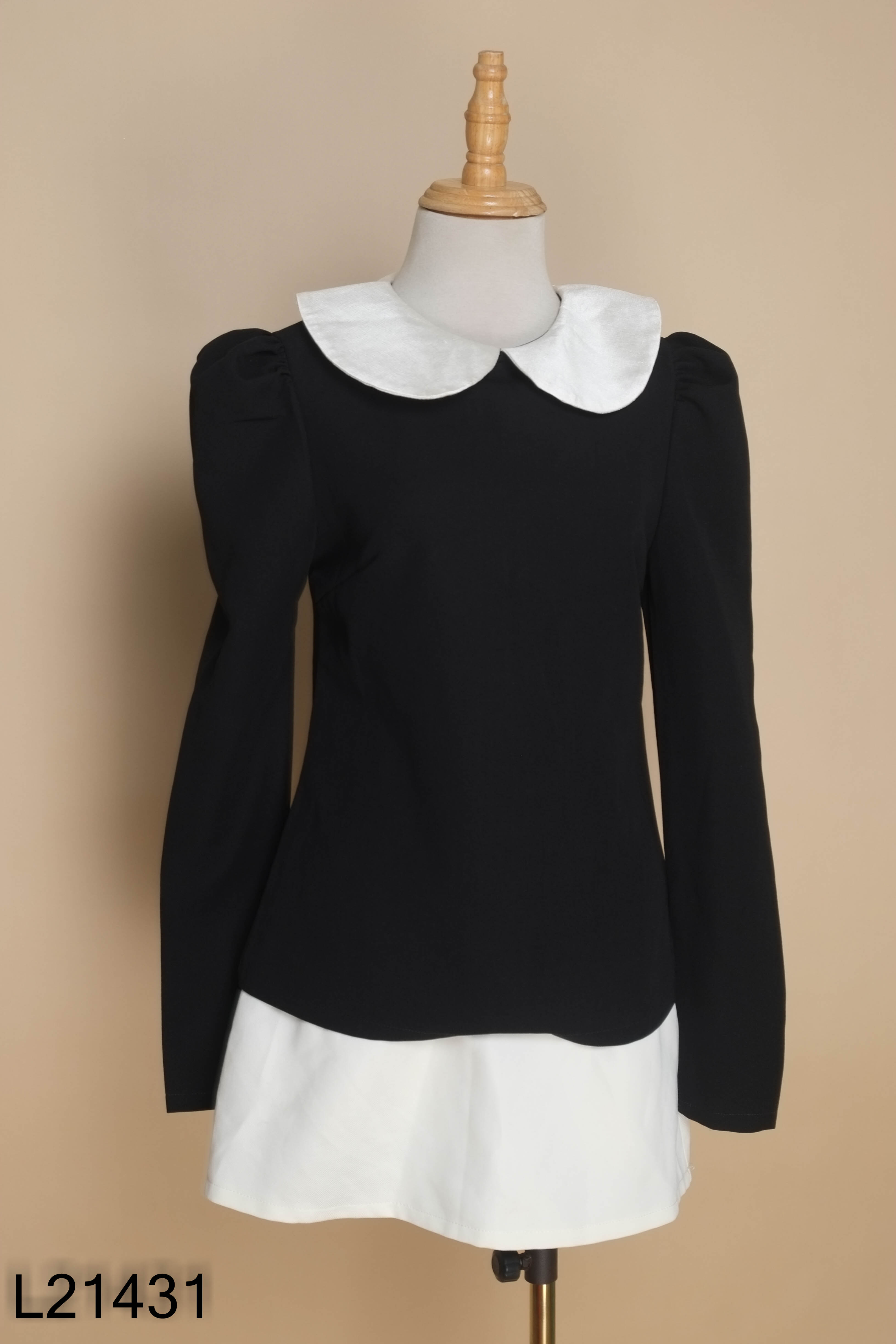 Set COSY áo đen + chân váy be