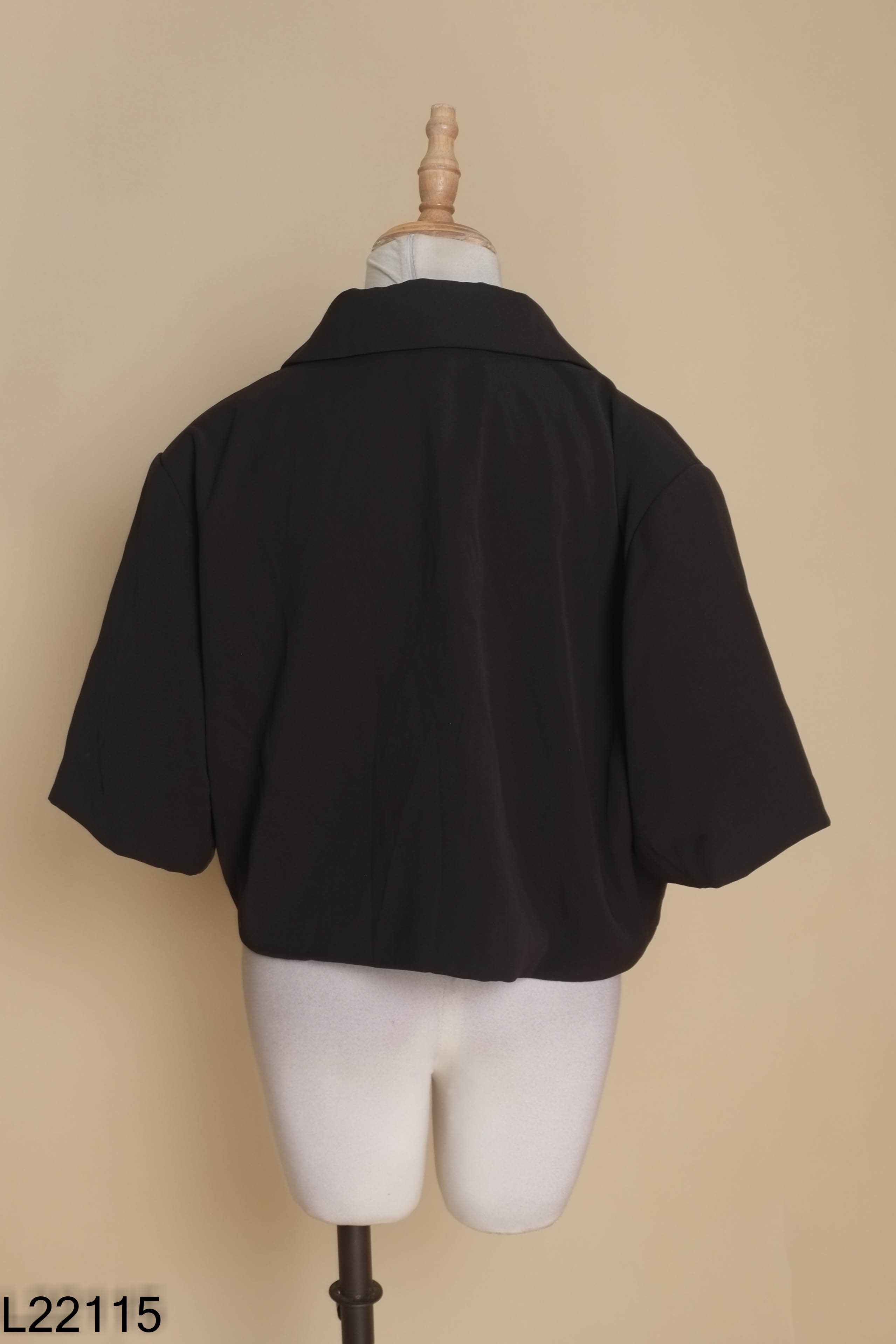 Áo DAZY đen cổ vest