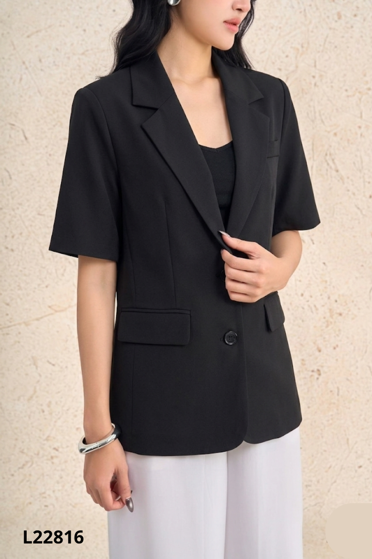 Áo blazers đen cộc tay
