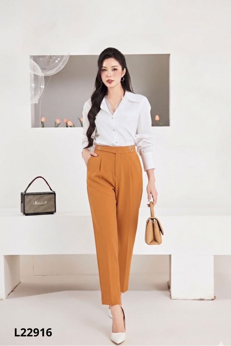 Quần ESSENTIAL LINE nâu trơn