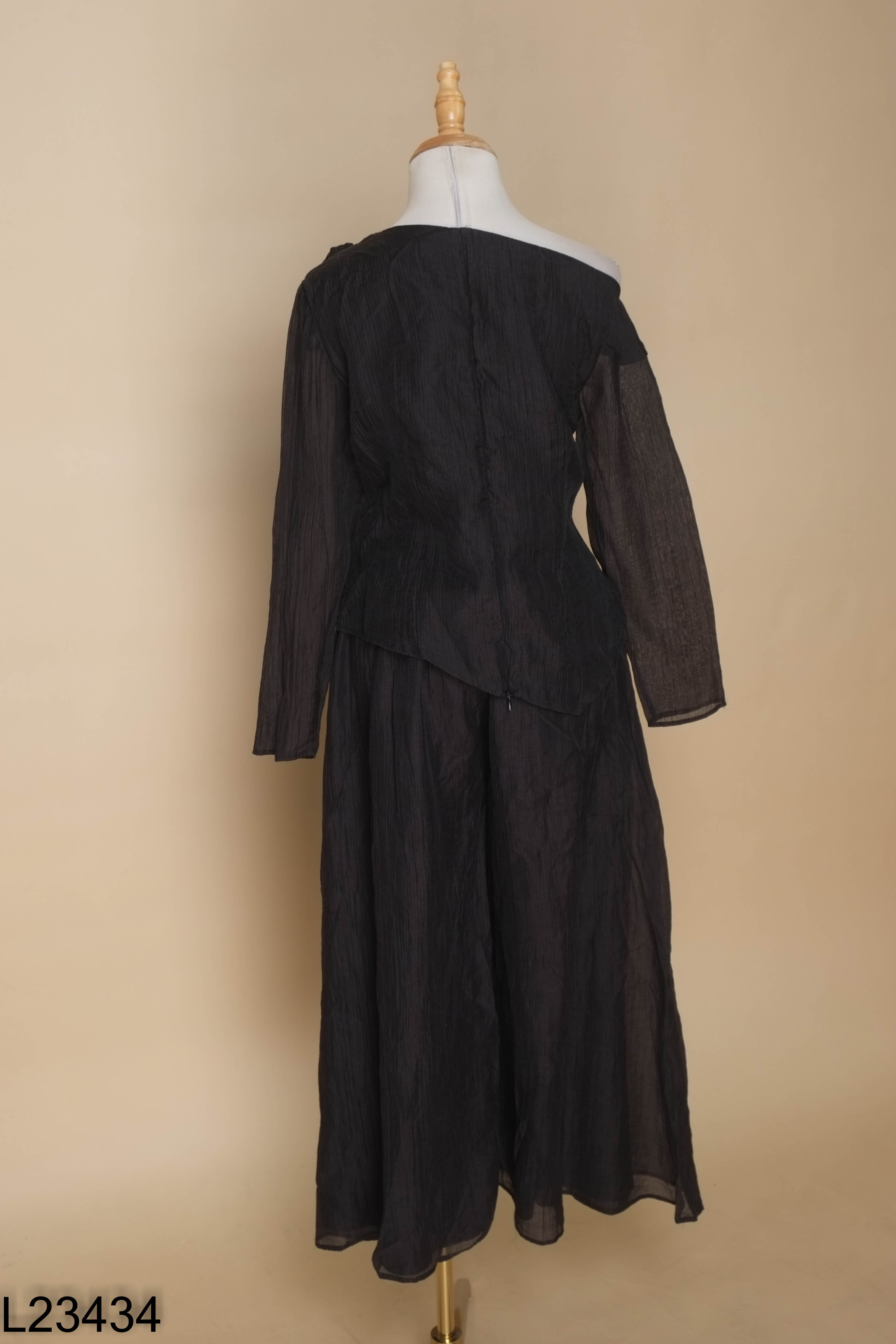 Set CHARME STORE áo + quần đen trơn