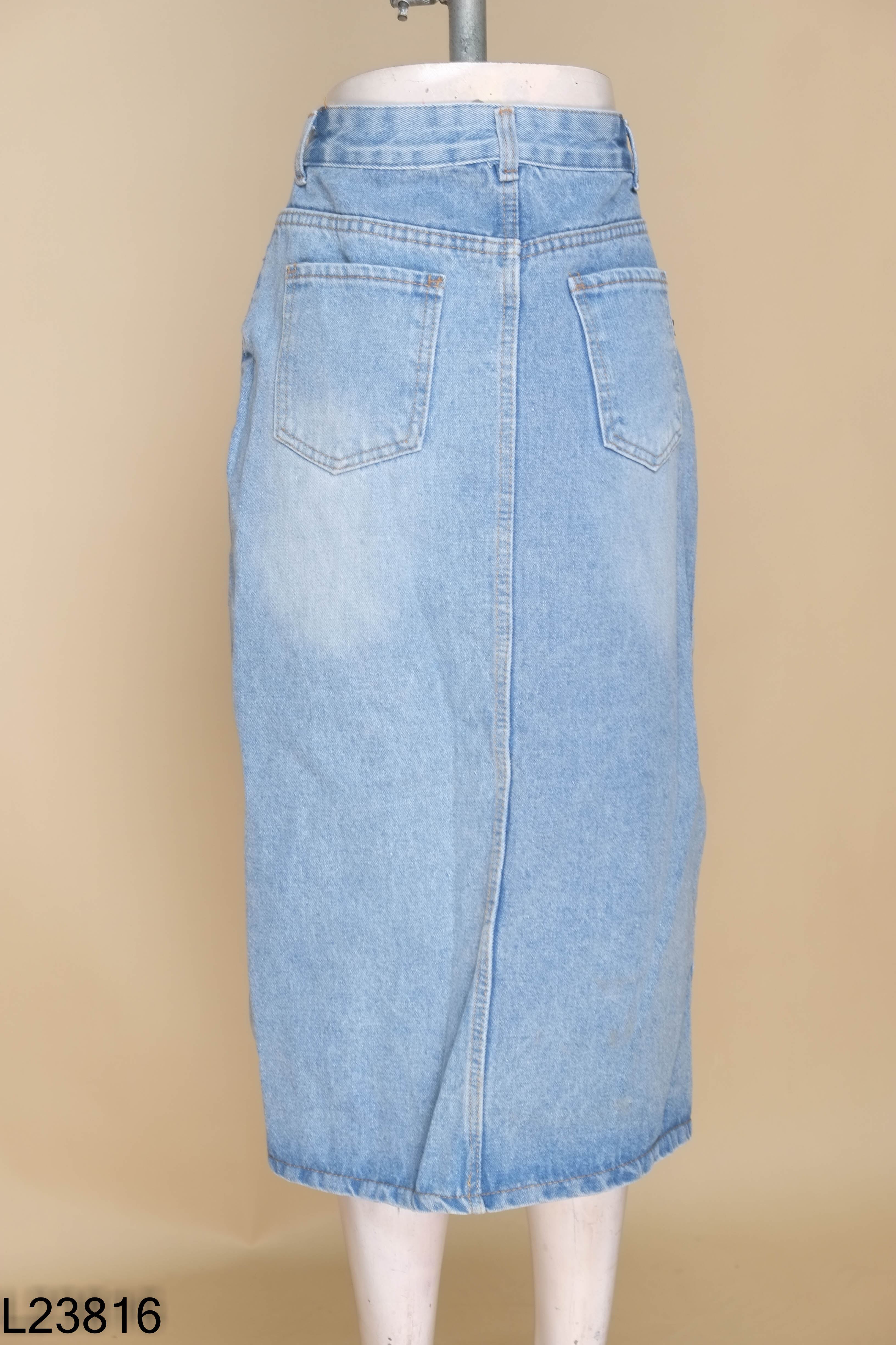Chân váy jeans xanh xẻ