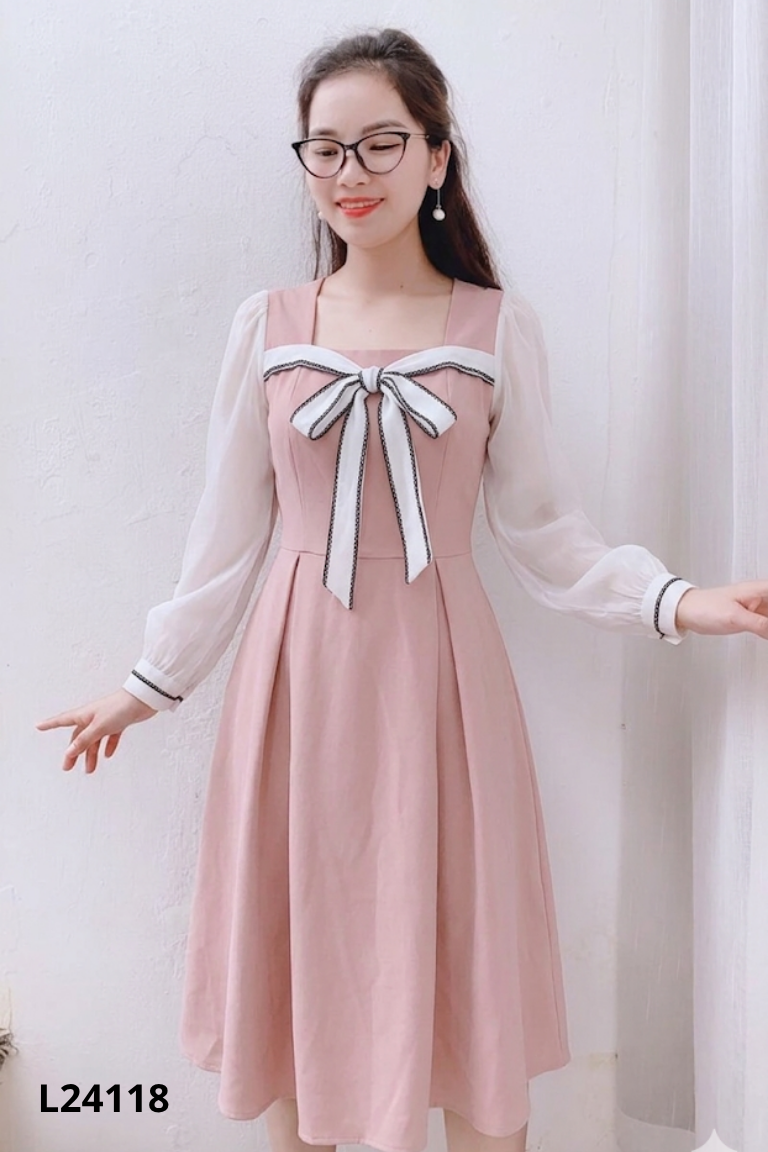 Váy hồng đào phối trắng