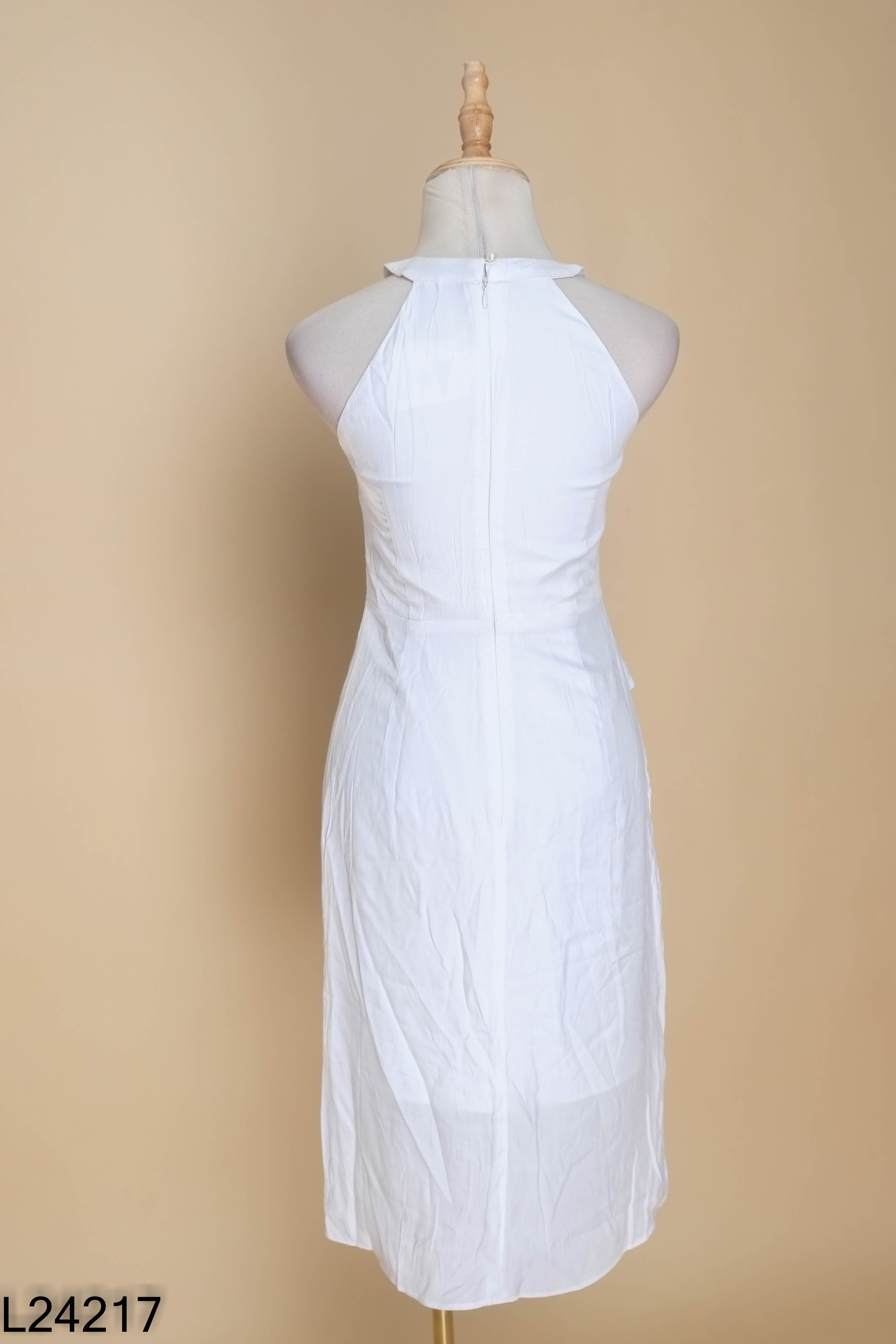 Váy CHARME STORE trắng phối bèo