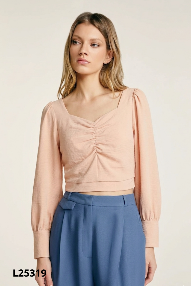 Áo UNIQLO be cổ vuông tay bồng
