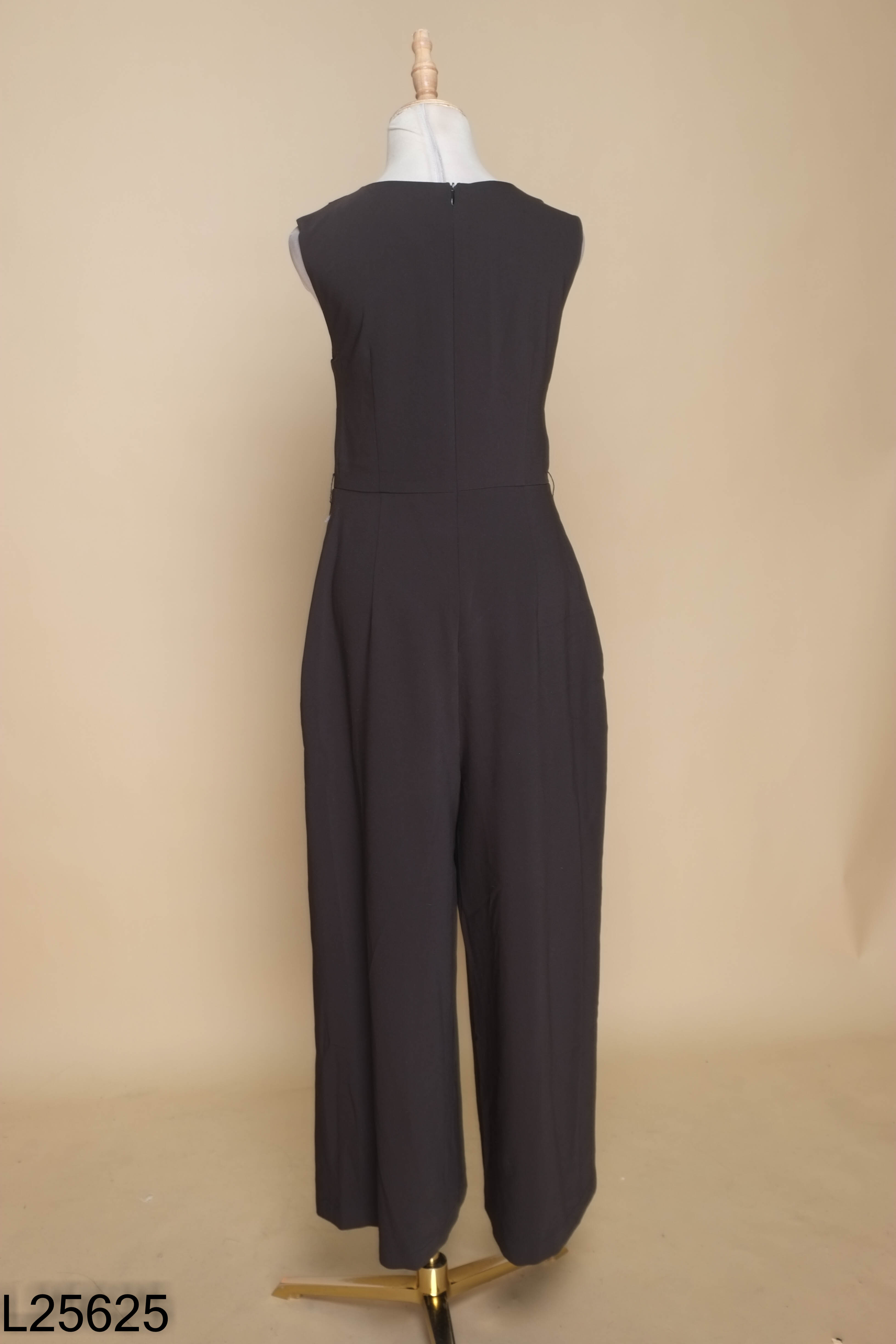 Jumpsuits D.CHIC đen sát nách