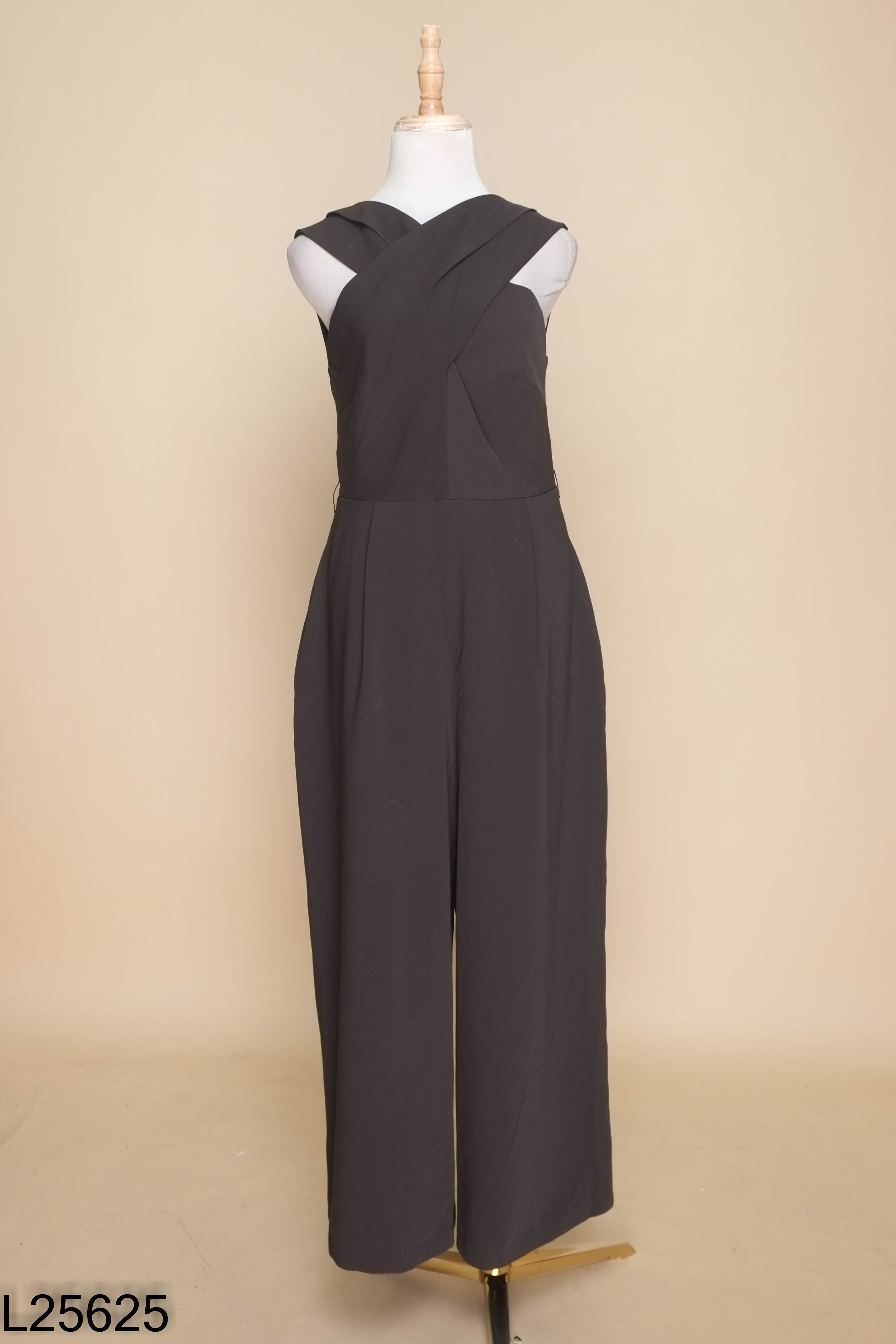 Jumpsuits D.CHIC đen sát nách