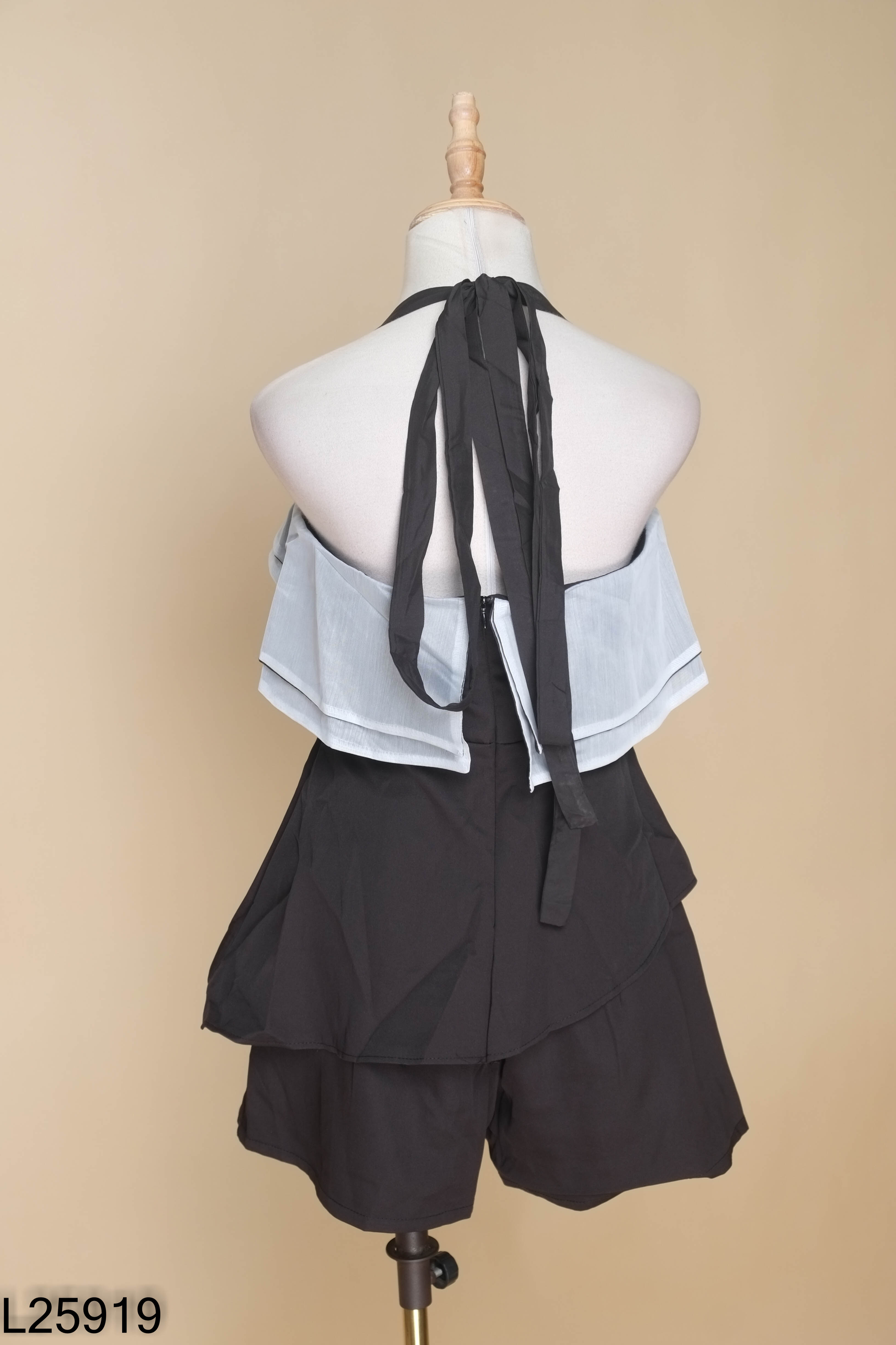 Set áo quây phối voan trắng + quần short đen