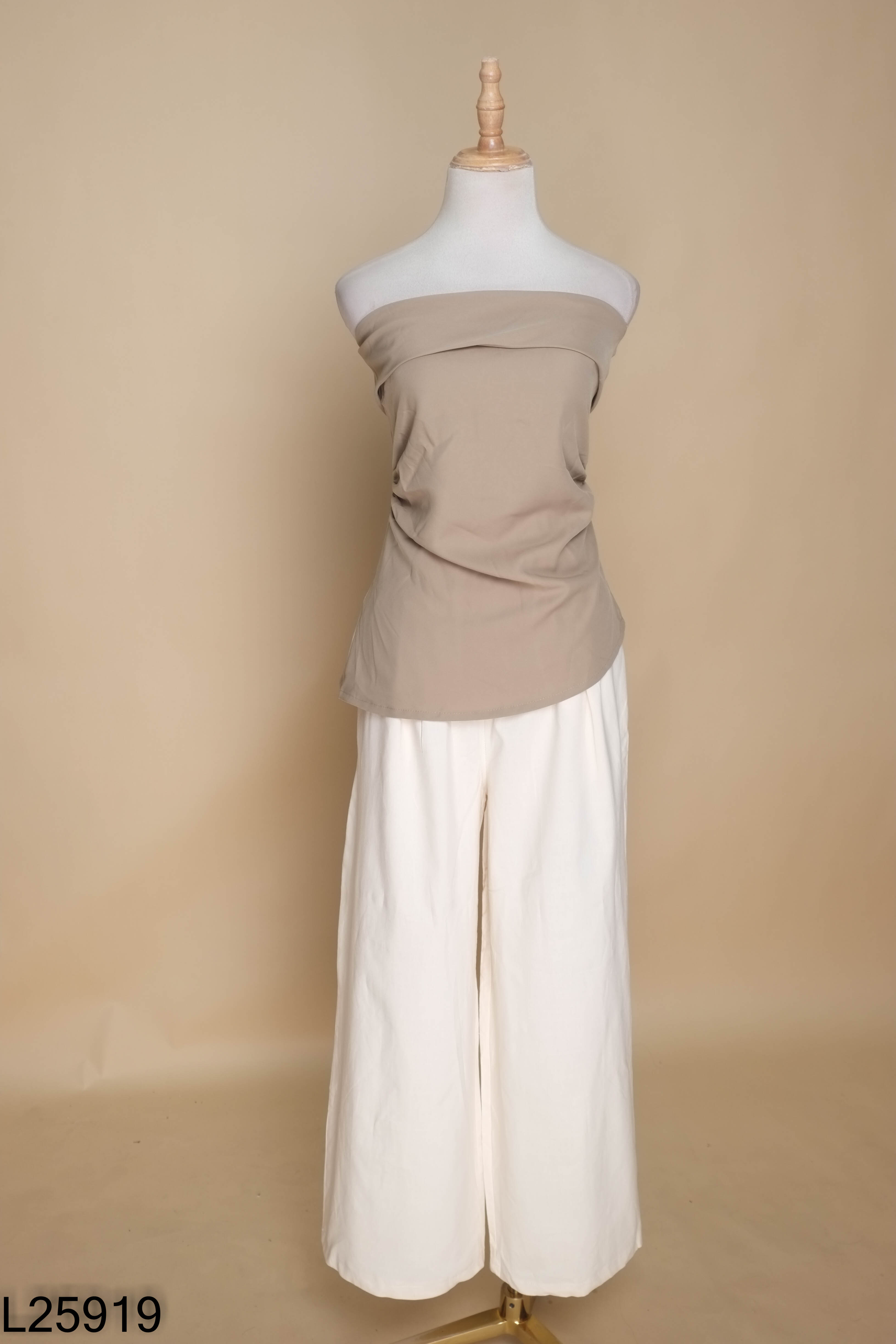 L2591910472-Set áo quây xanh rêu+ quần be