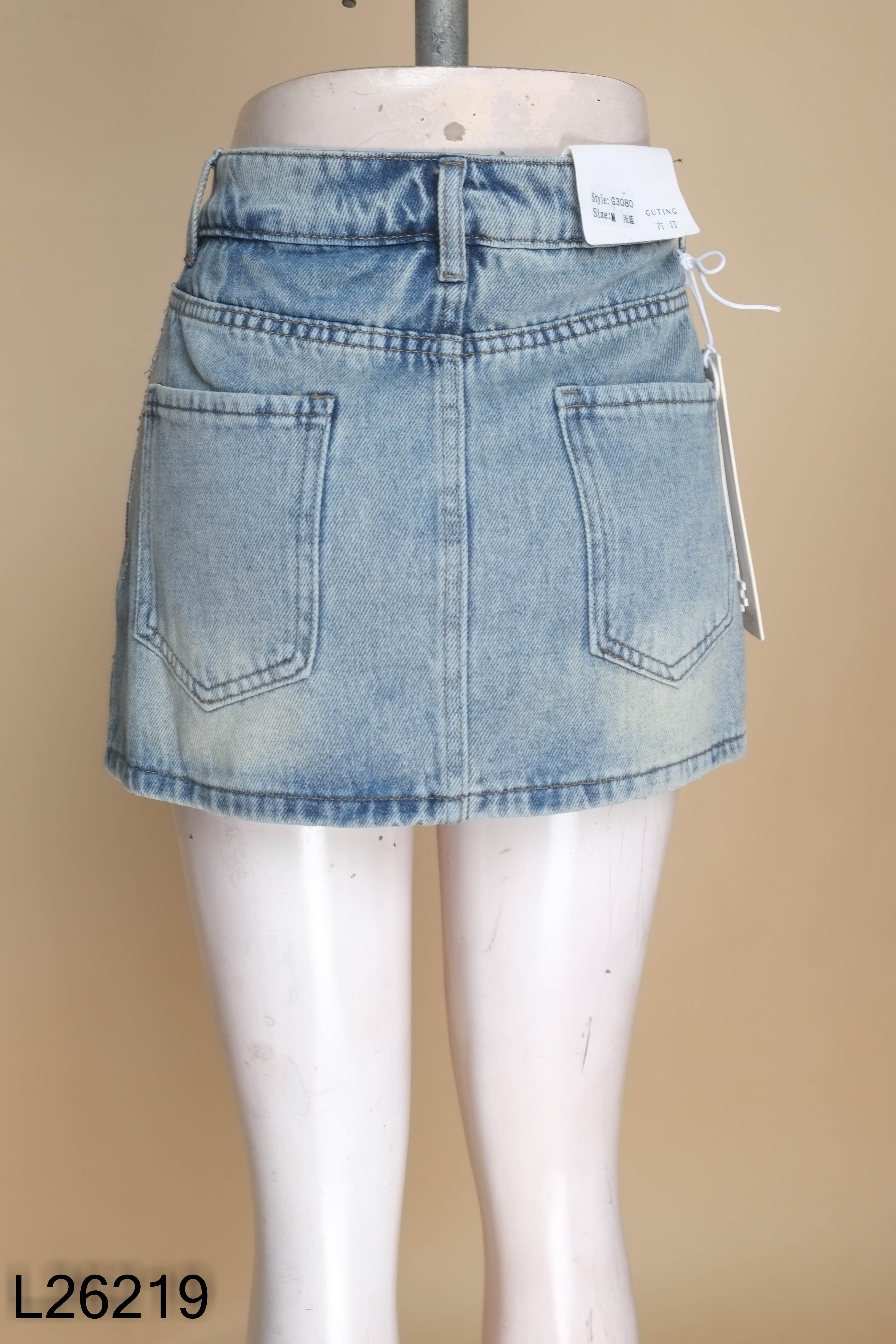 NEWTAG quần short quần jean xanh đính đá