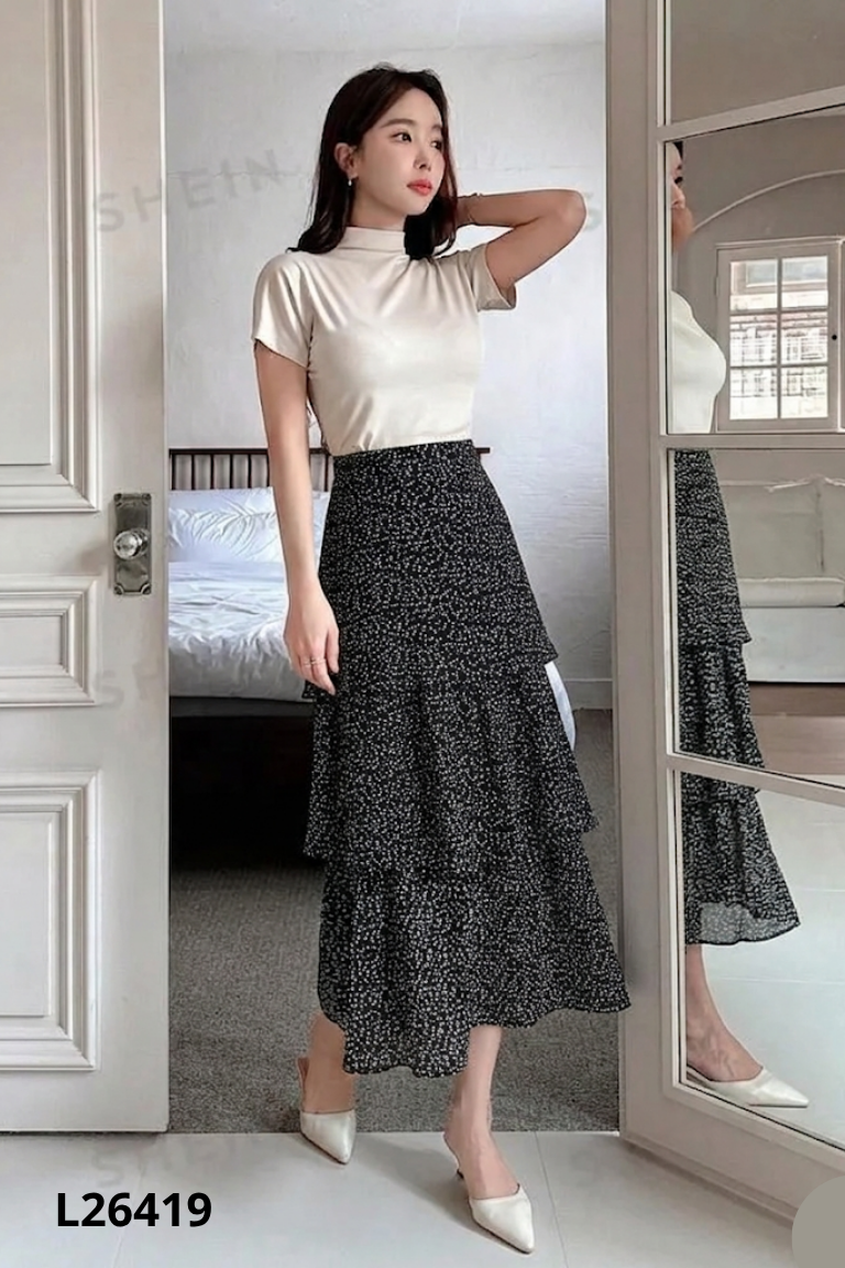 Chân váy TIIN đen chấm bi