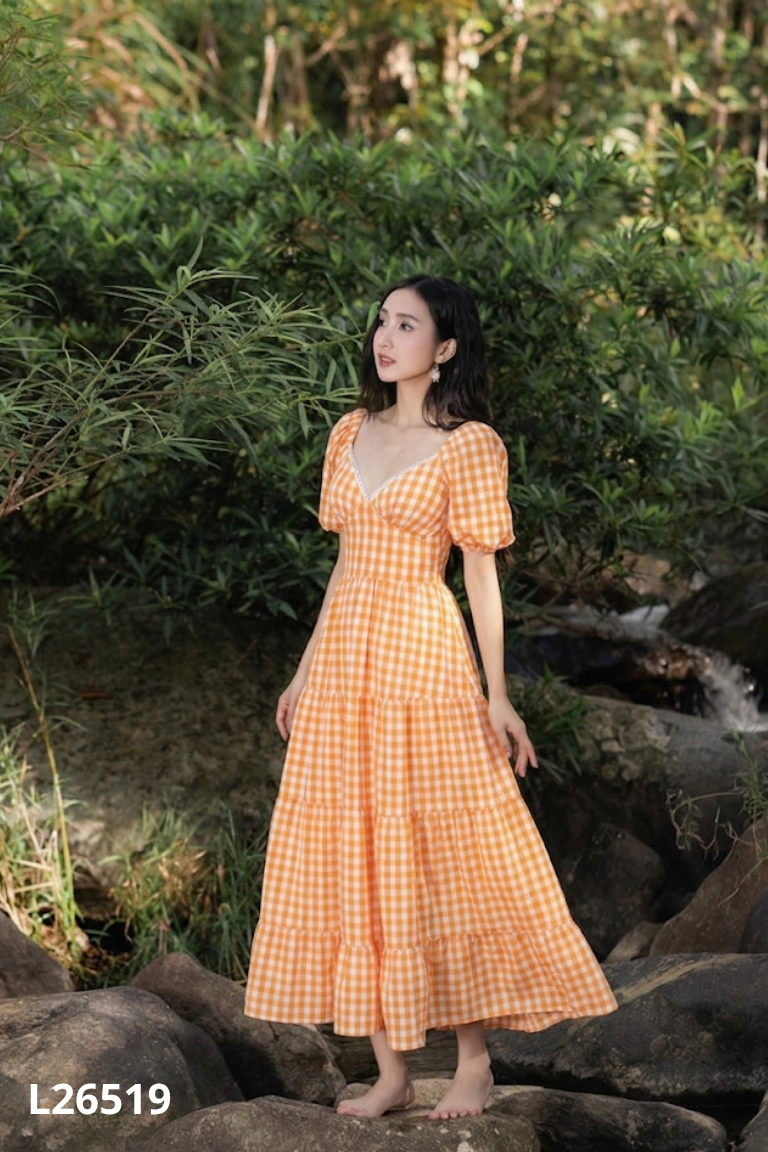 Váy cam trắng caro TA'CHI hở lưng