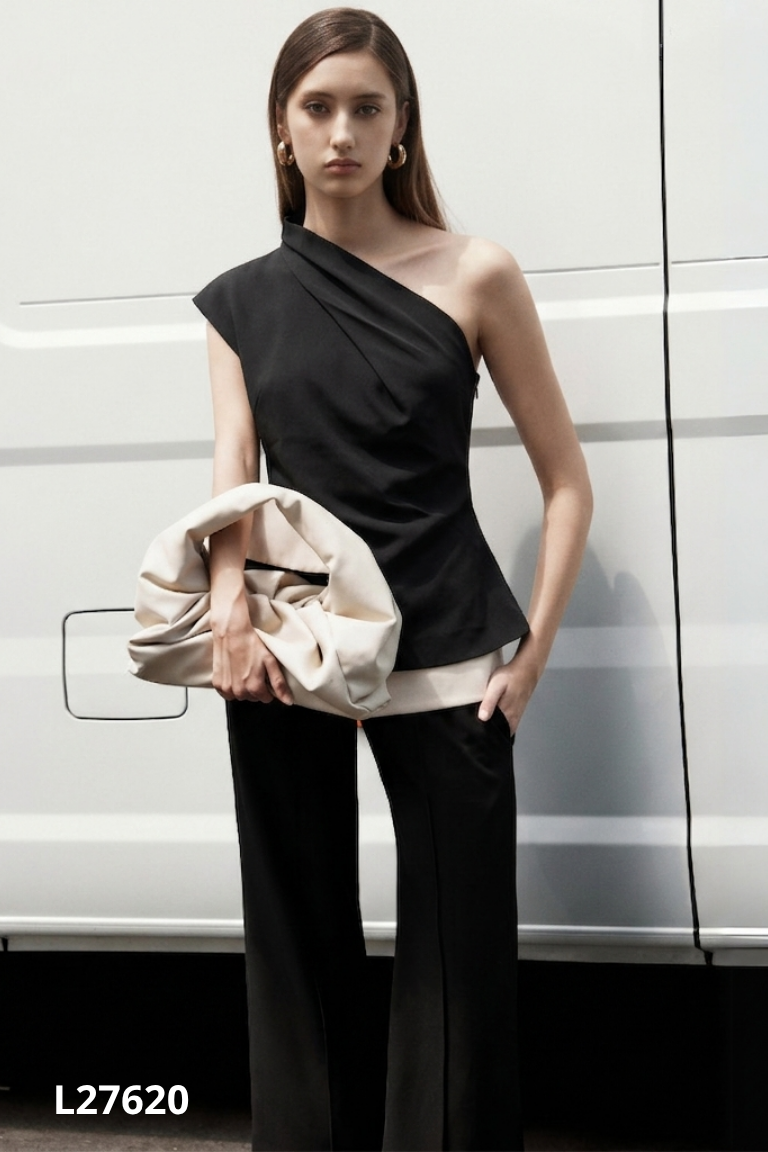 L2762010662-Áo đen COCOSIN lệch vai