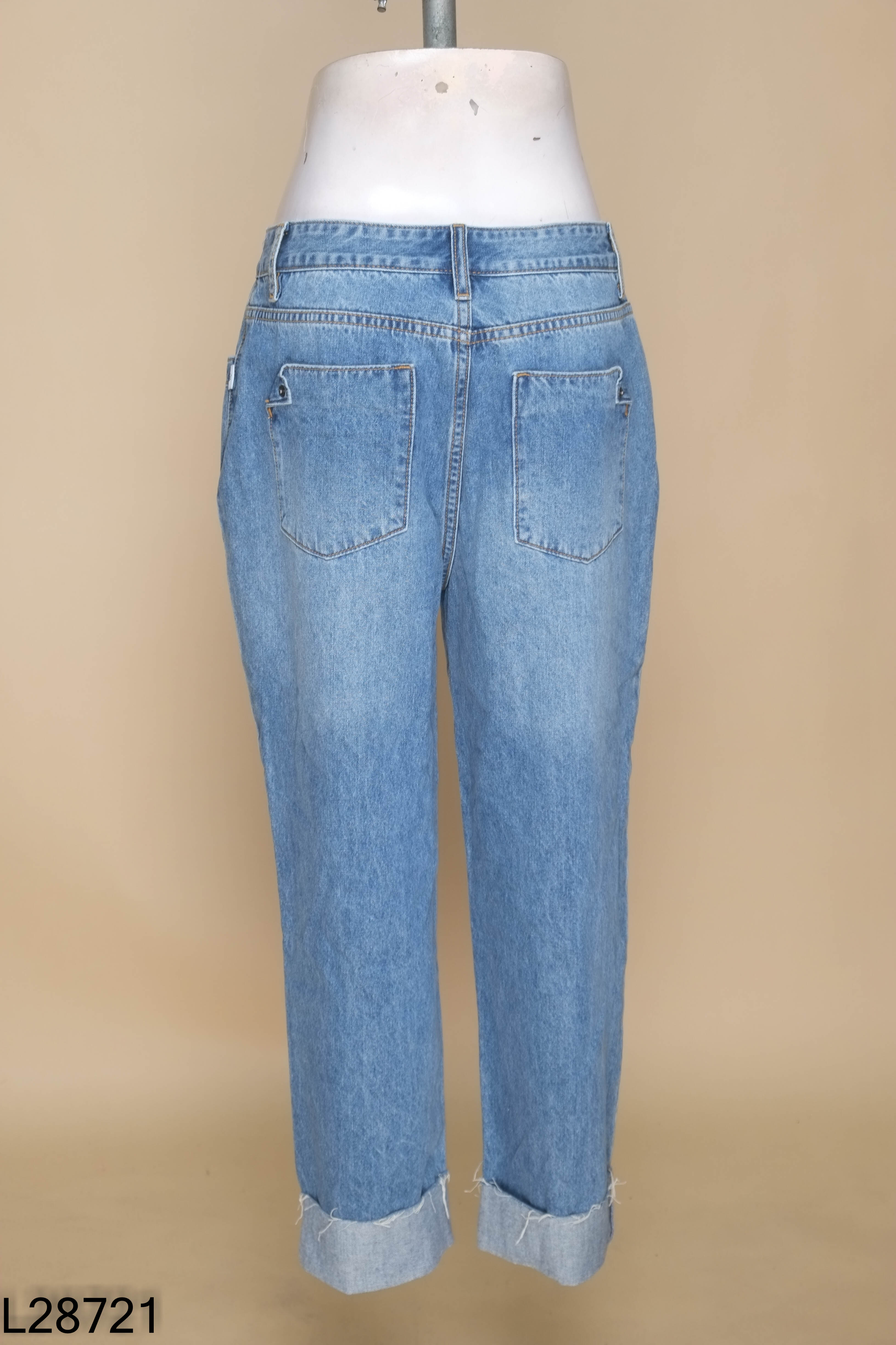 Quần jeans LEIKA xanh bẳn ống
