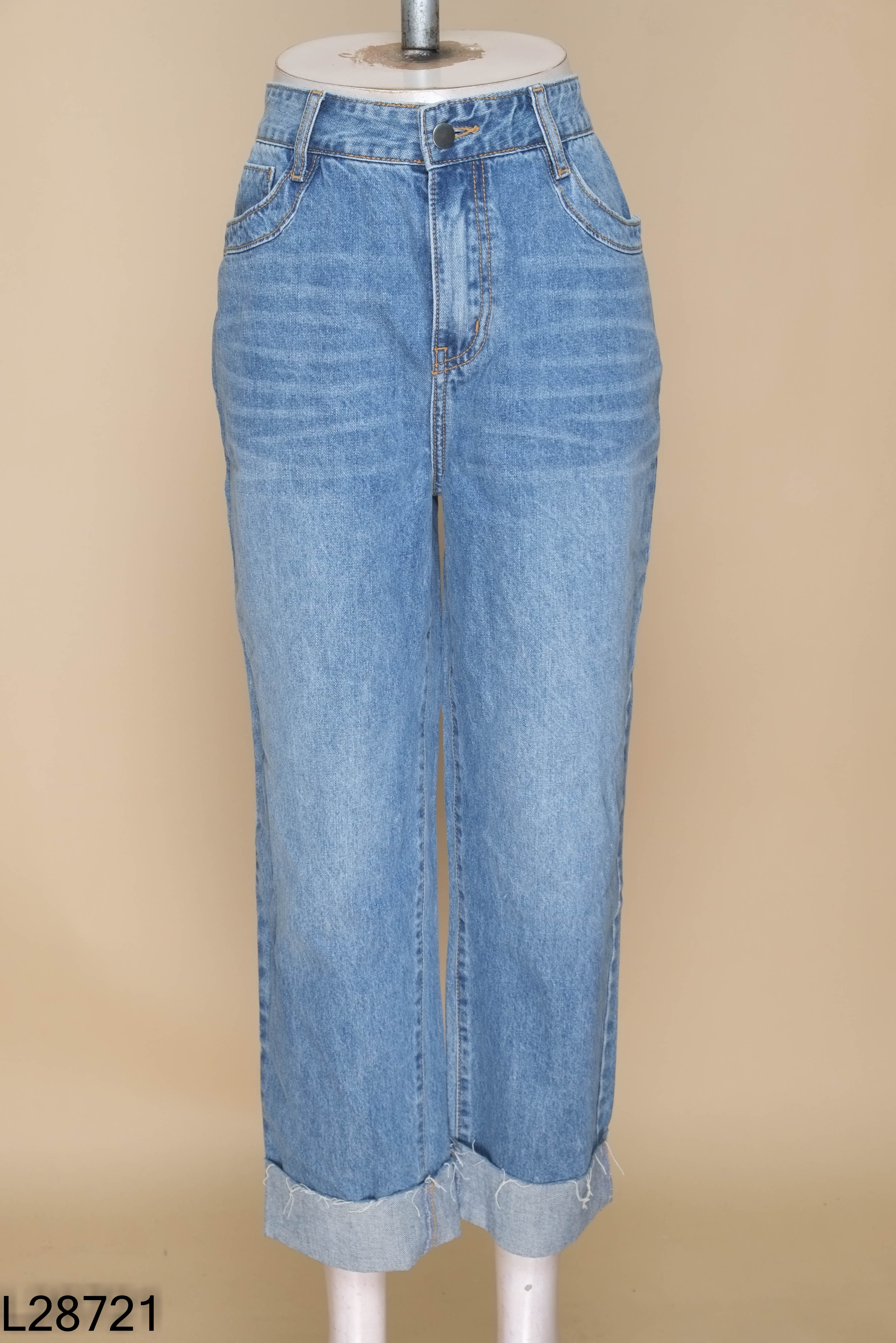 Quần jeans LEIKA xanh bẳn ống