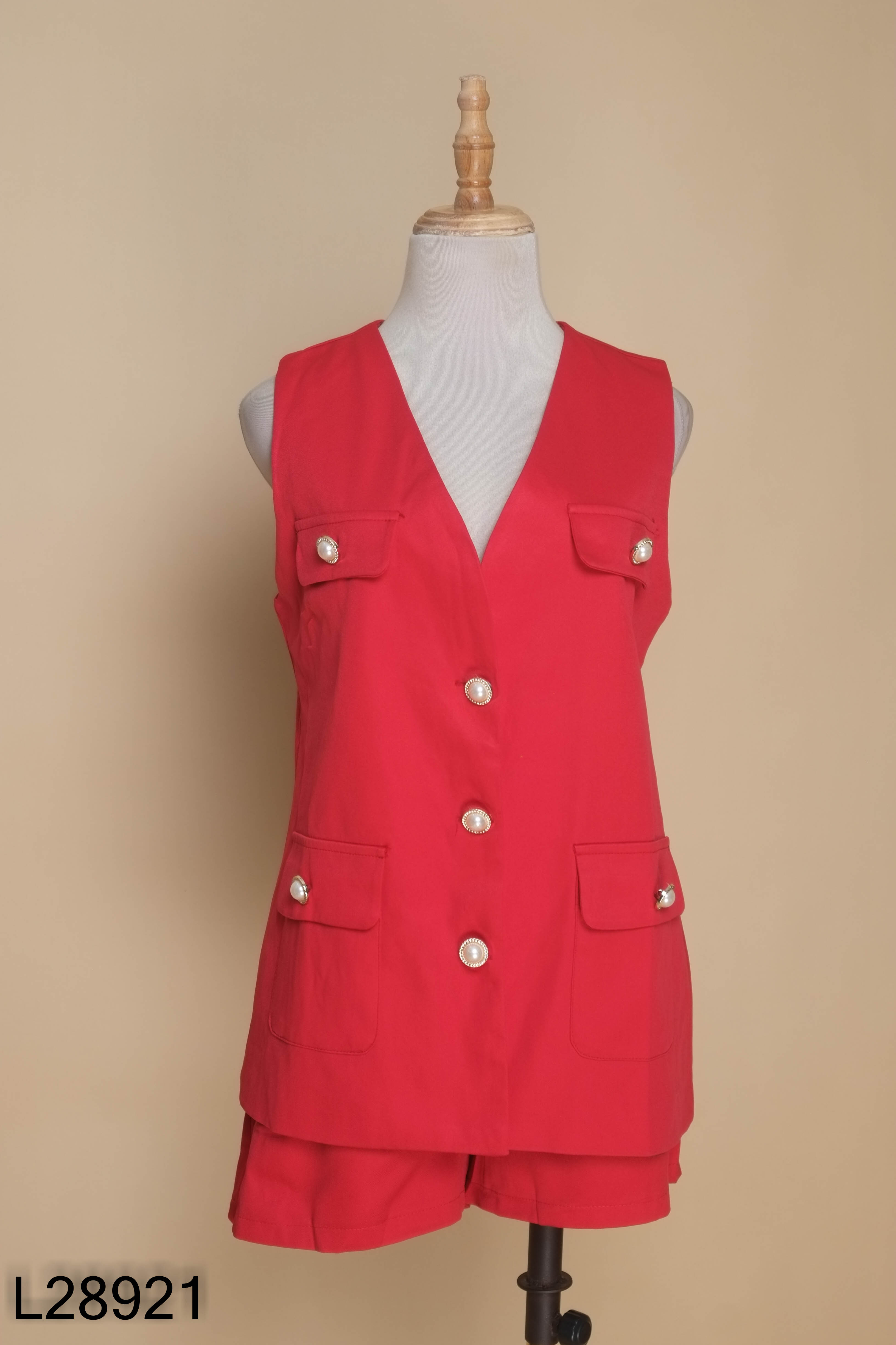 L2892110912-Set LASERY áo vest + quần short đỏ cúc ngọc trai