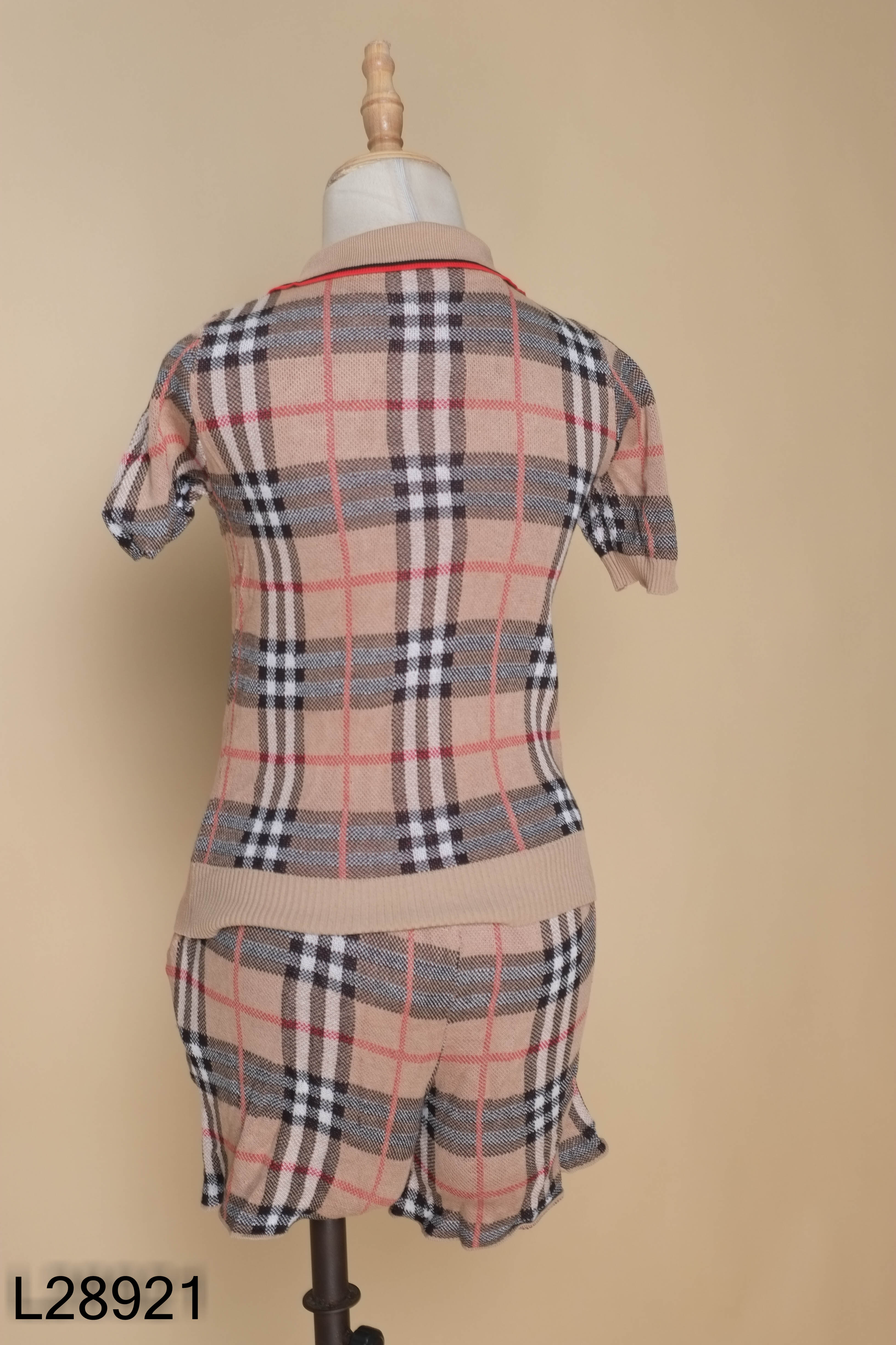Set áo + quần short len nâu caro