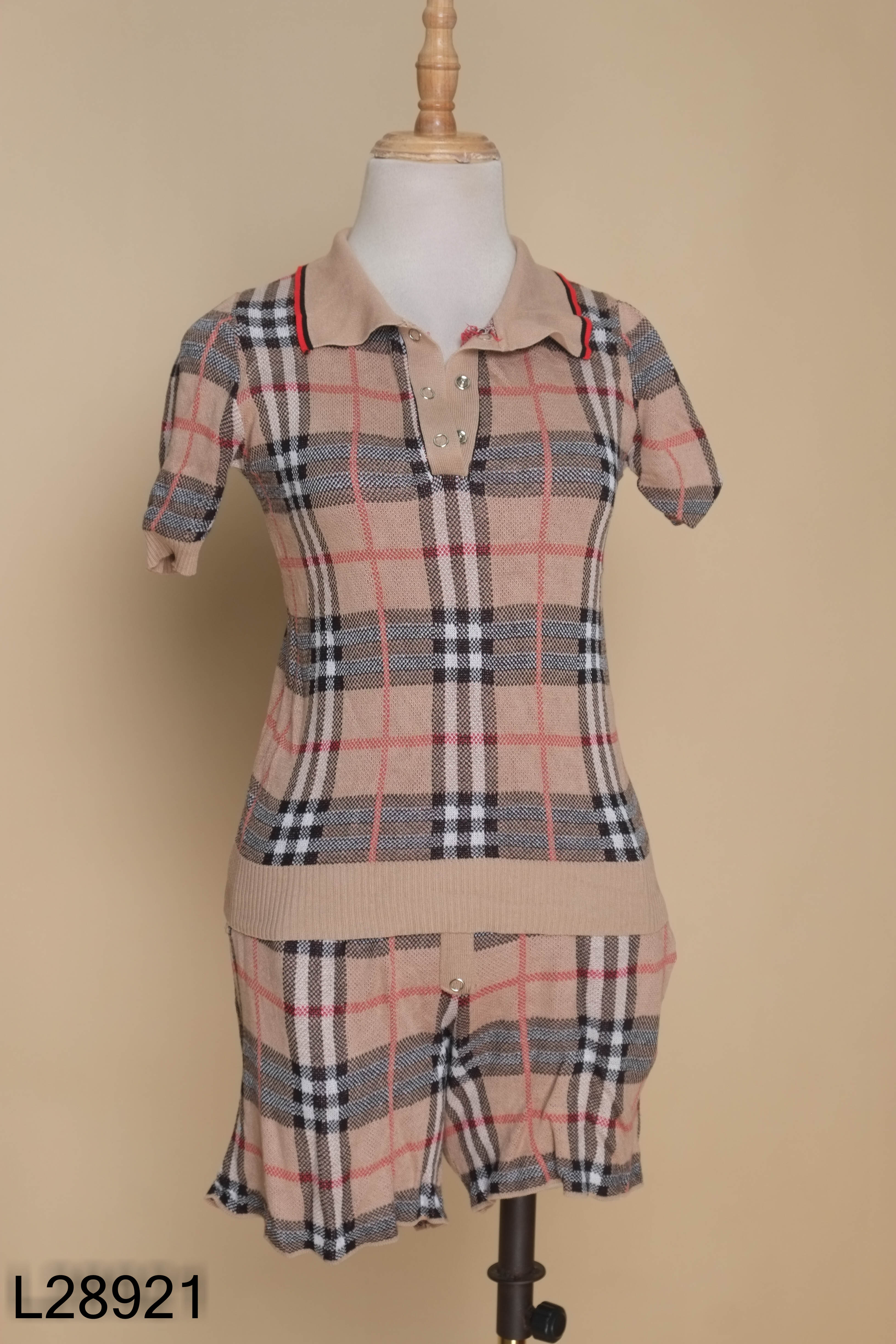 Set áo + quần short len nâu caro