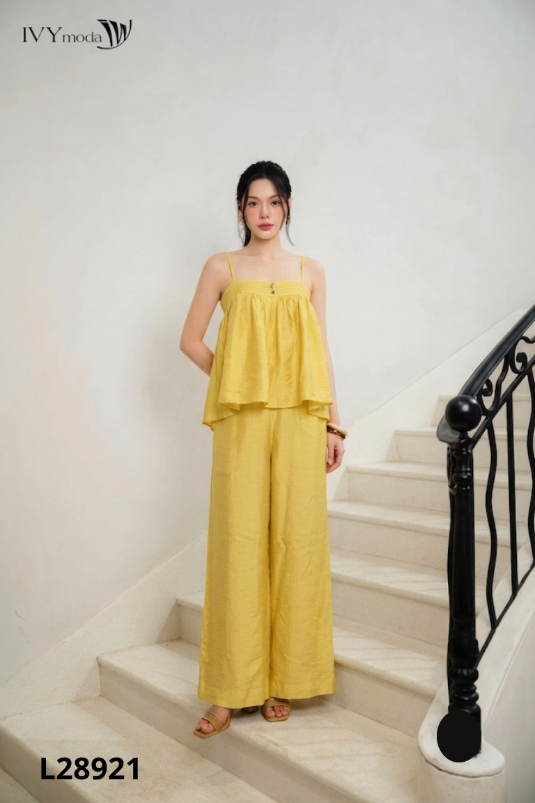 Set IVY MODA áo hai dây + quần dài vàng