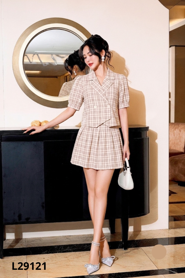 Set nâu kẻ SVV+váy