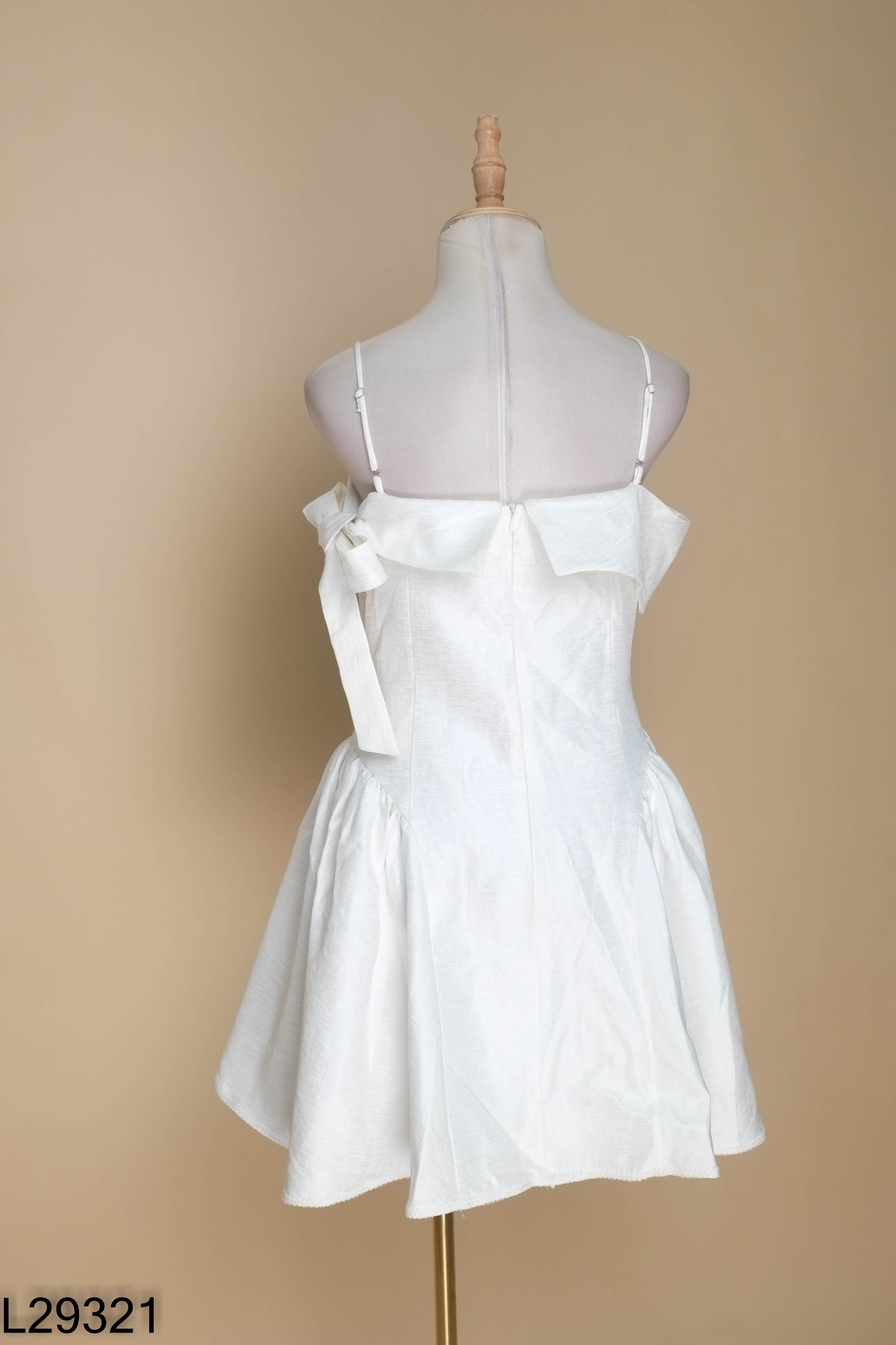 NEWTAG TA COLLECTION váy trắng buộc nơ