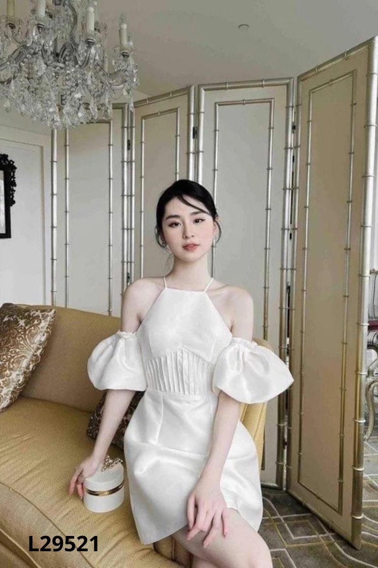 NEWTAG JOLIE váy be cổ yếm