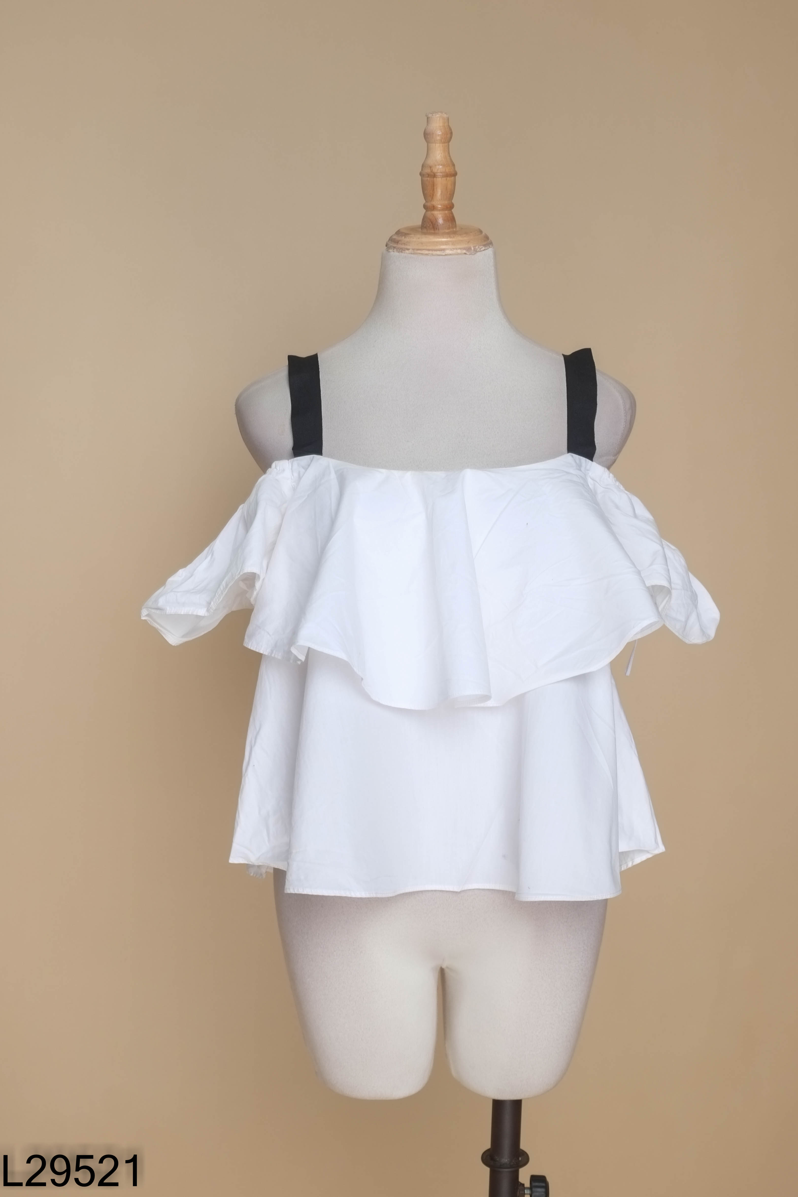 Áo trắng ZARA phối dây đen