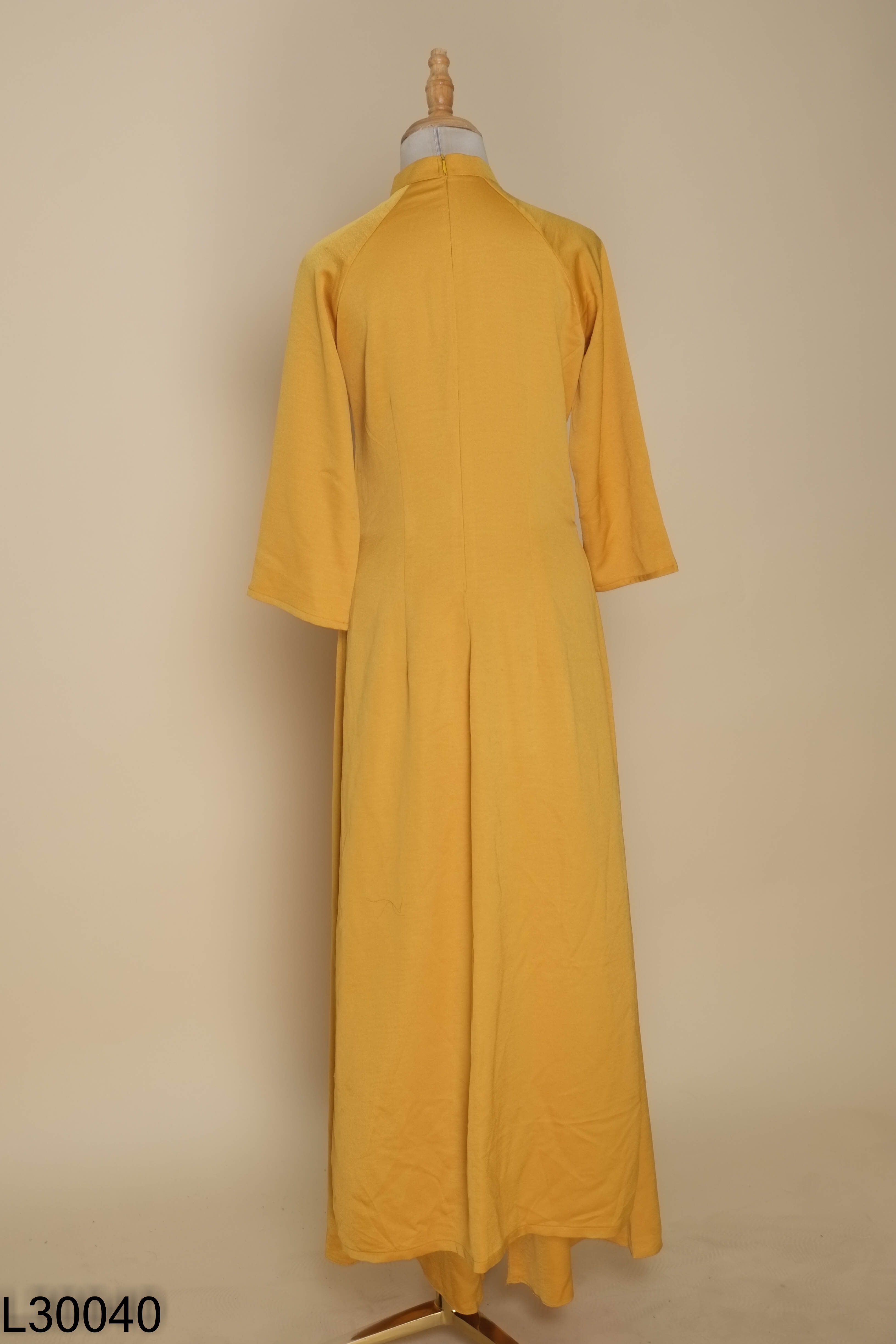 SET Áo dài vàng thêu hoa (XL) + quần vàng (XXL)