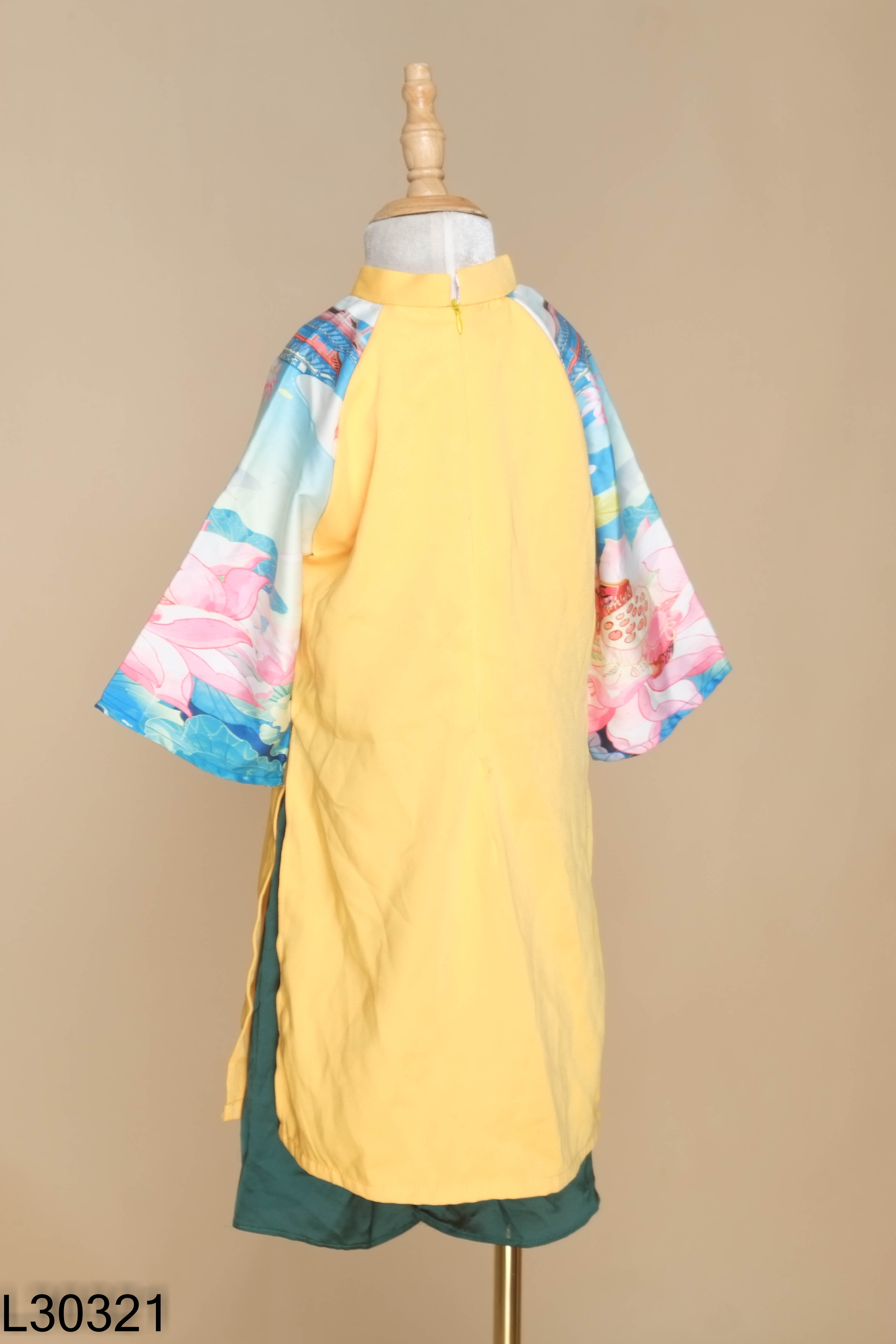 Set áo dài vàng họa tiết + quần lụa xanh KIDS