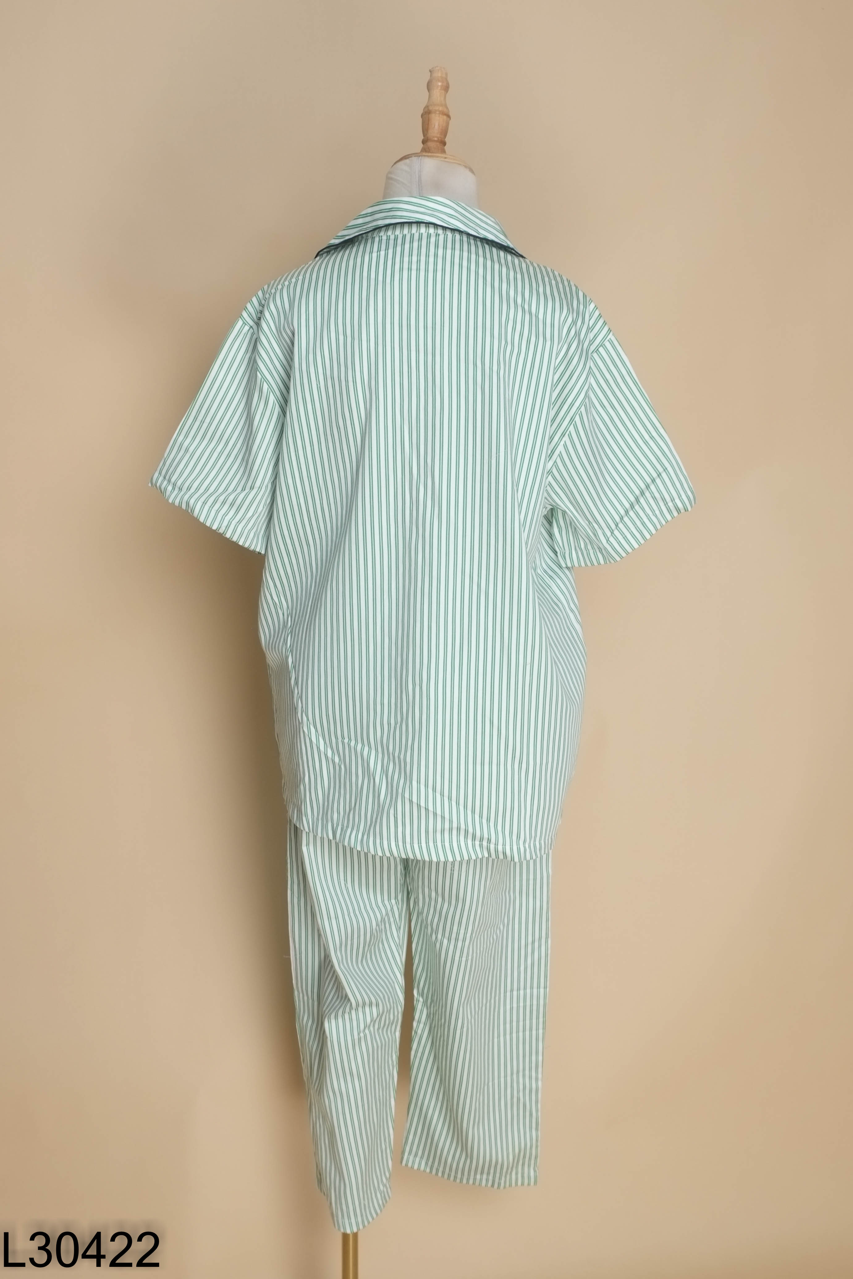 Set áo + quần trắng kẻ xanh