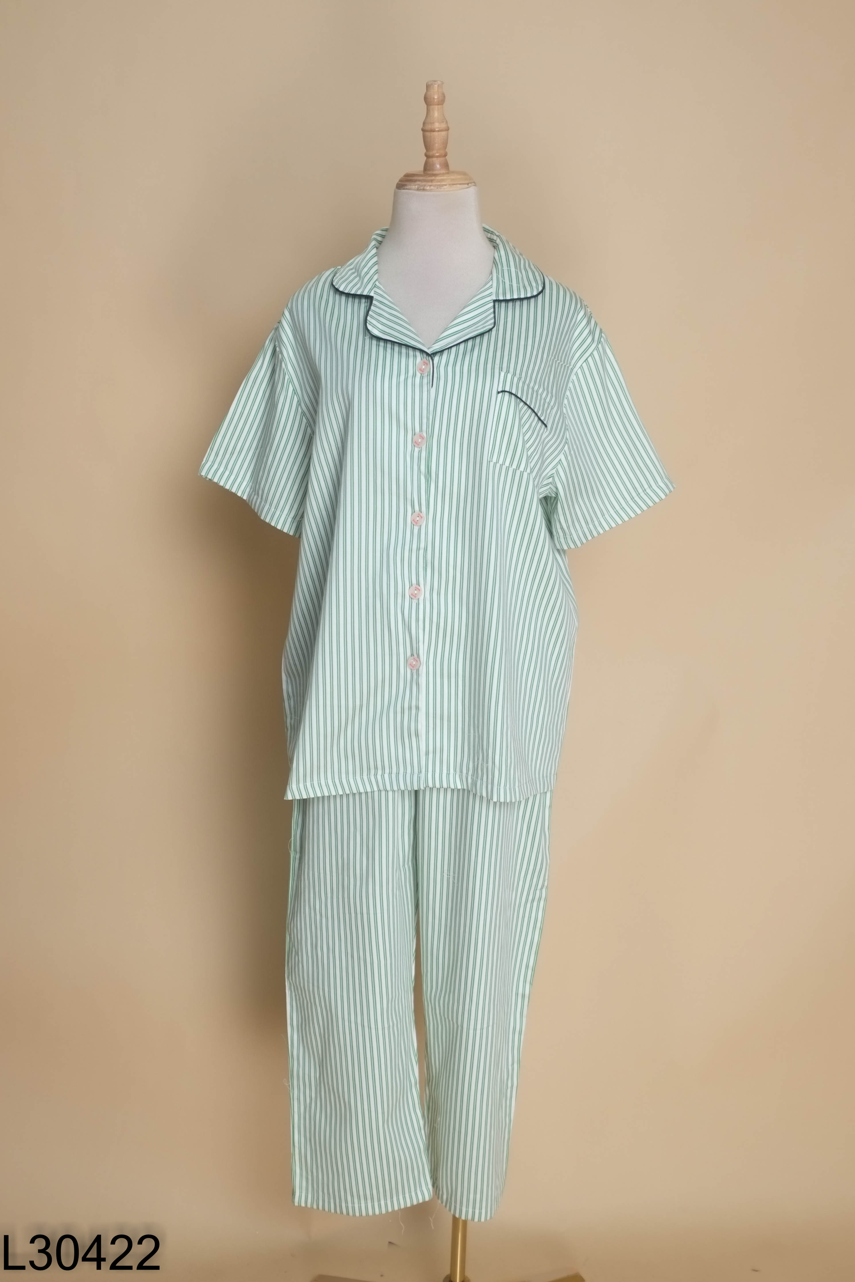 Set áo + quần trắng kẻ xanh
