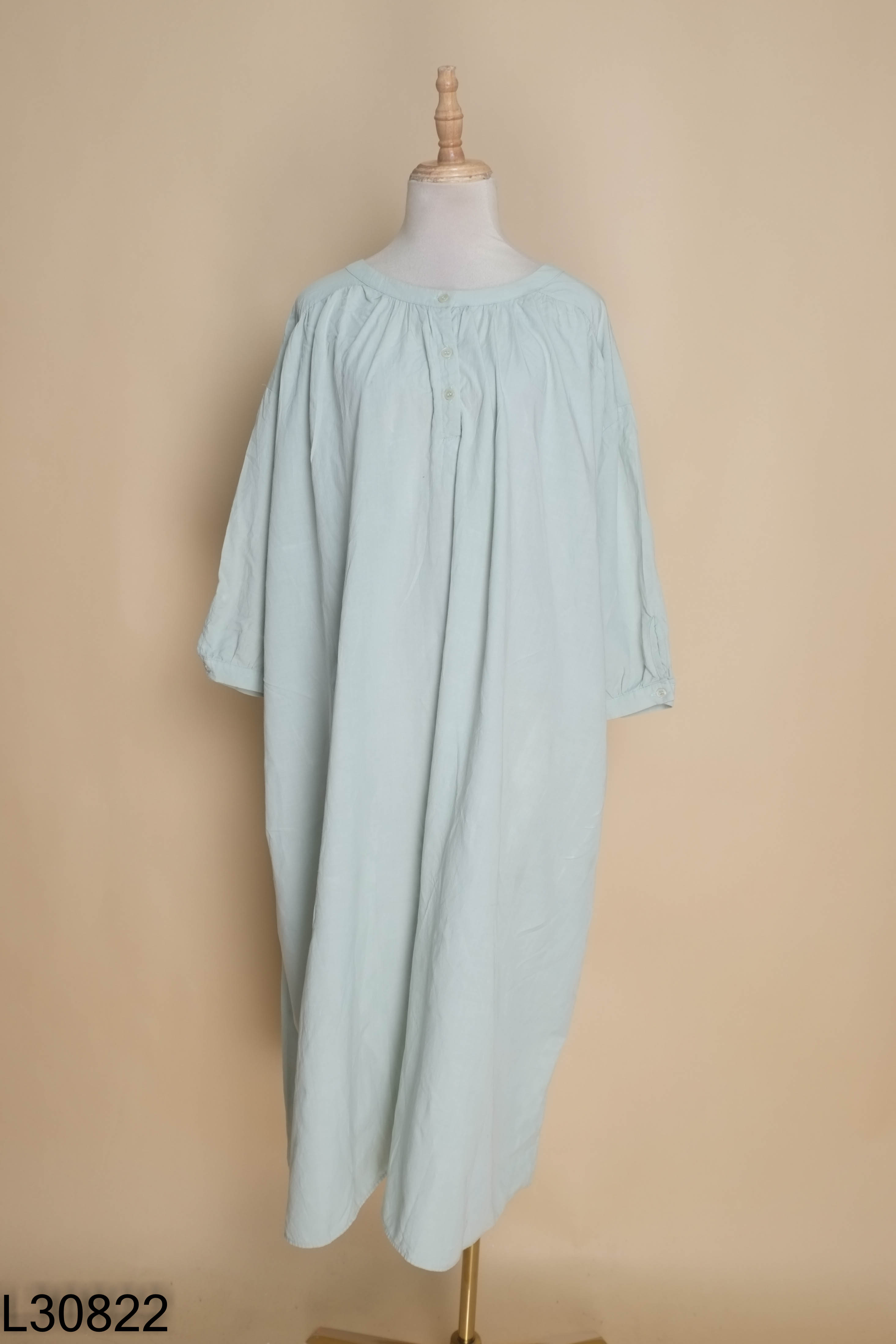 Váy suông xanh ngọc