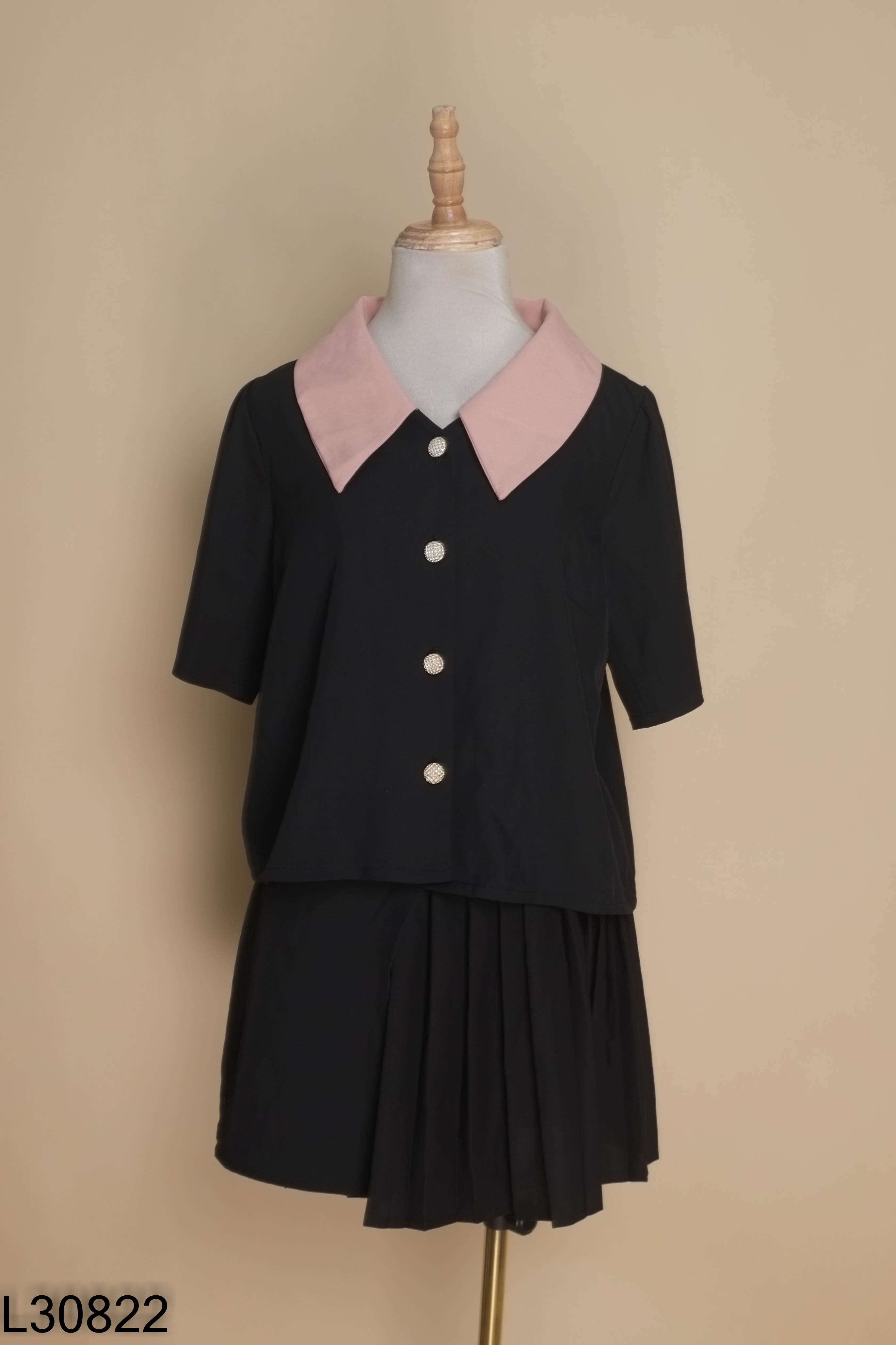 Set V SHIRT đen phối hồng áo + chân váy