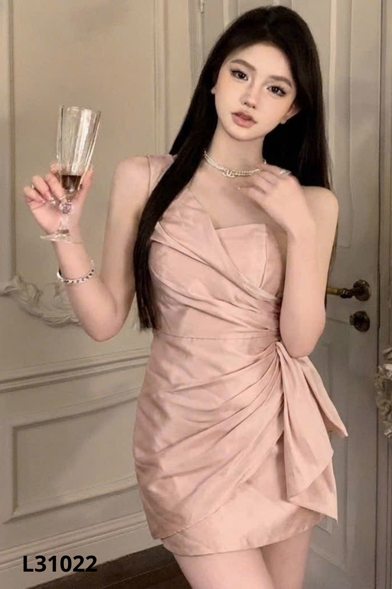 Váy hồng đào xếp ly eo