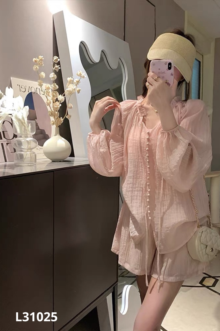 Set hồng áo kiểu + quần shorts