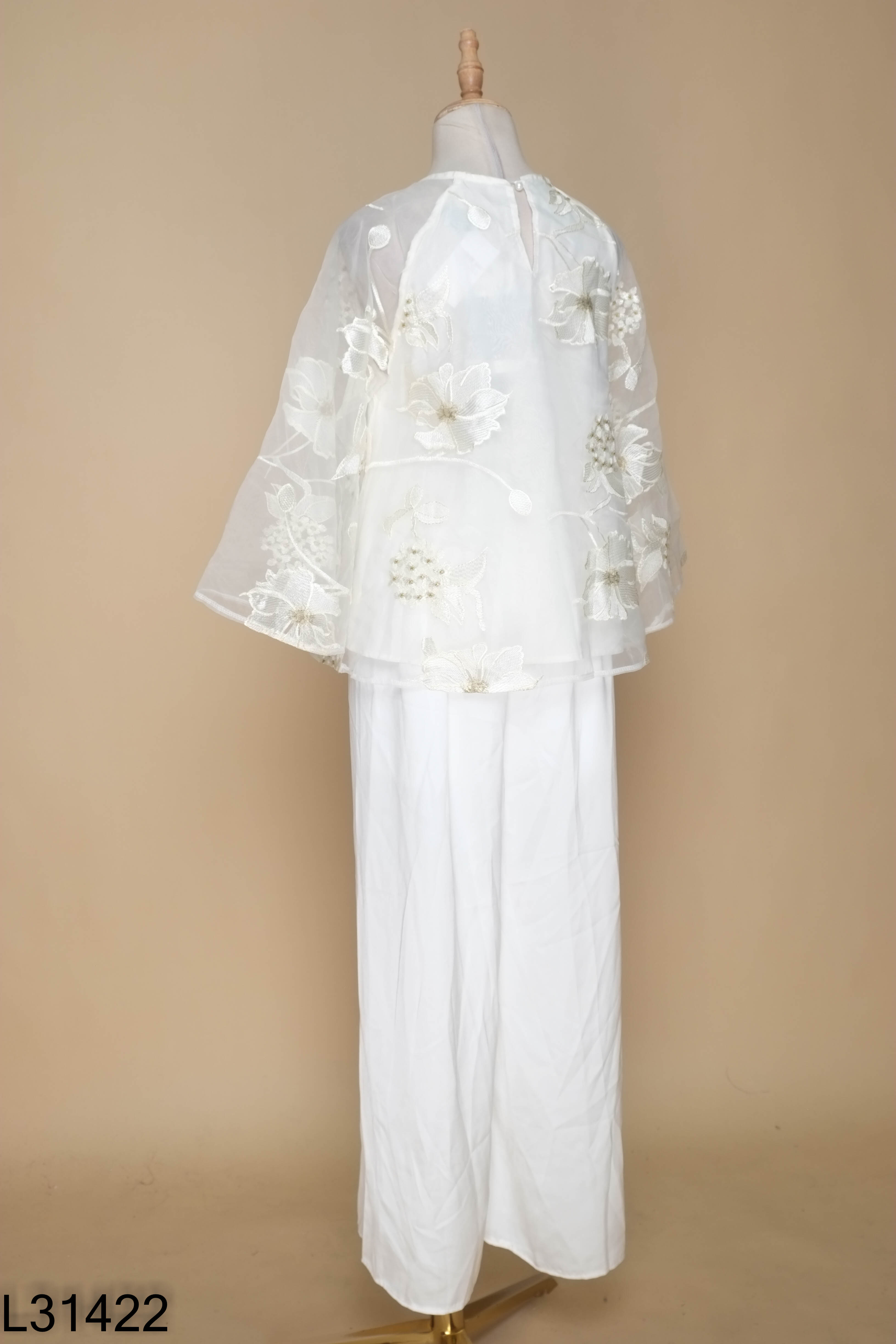NEWTAG Set voan be thêu hoa + quần lụa trắng