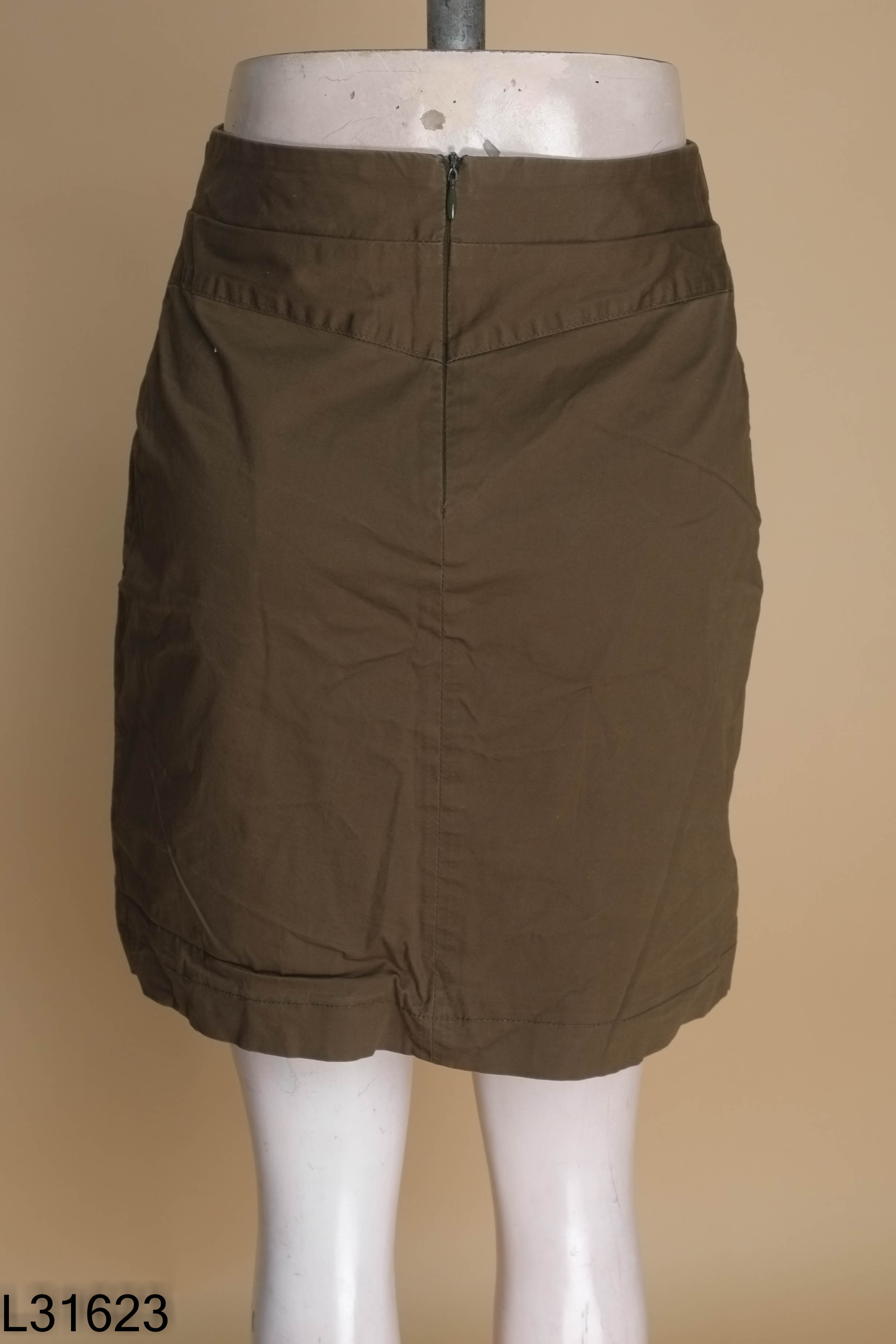 Chân váy IVY MODA rêu xanh