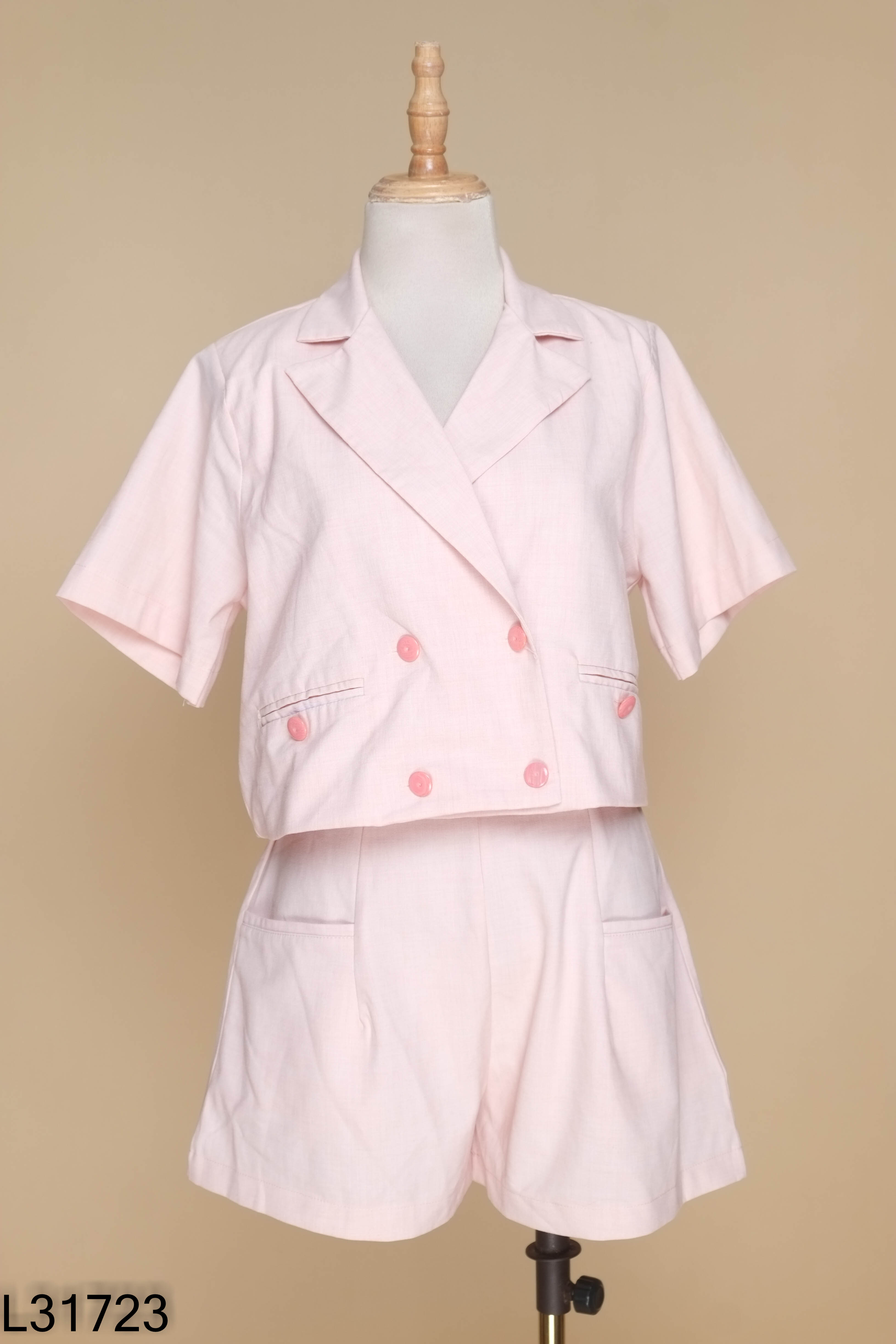 Set Áo vest hồng ngắn + Quần short