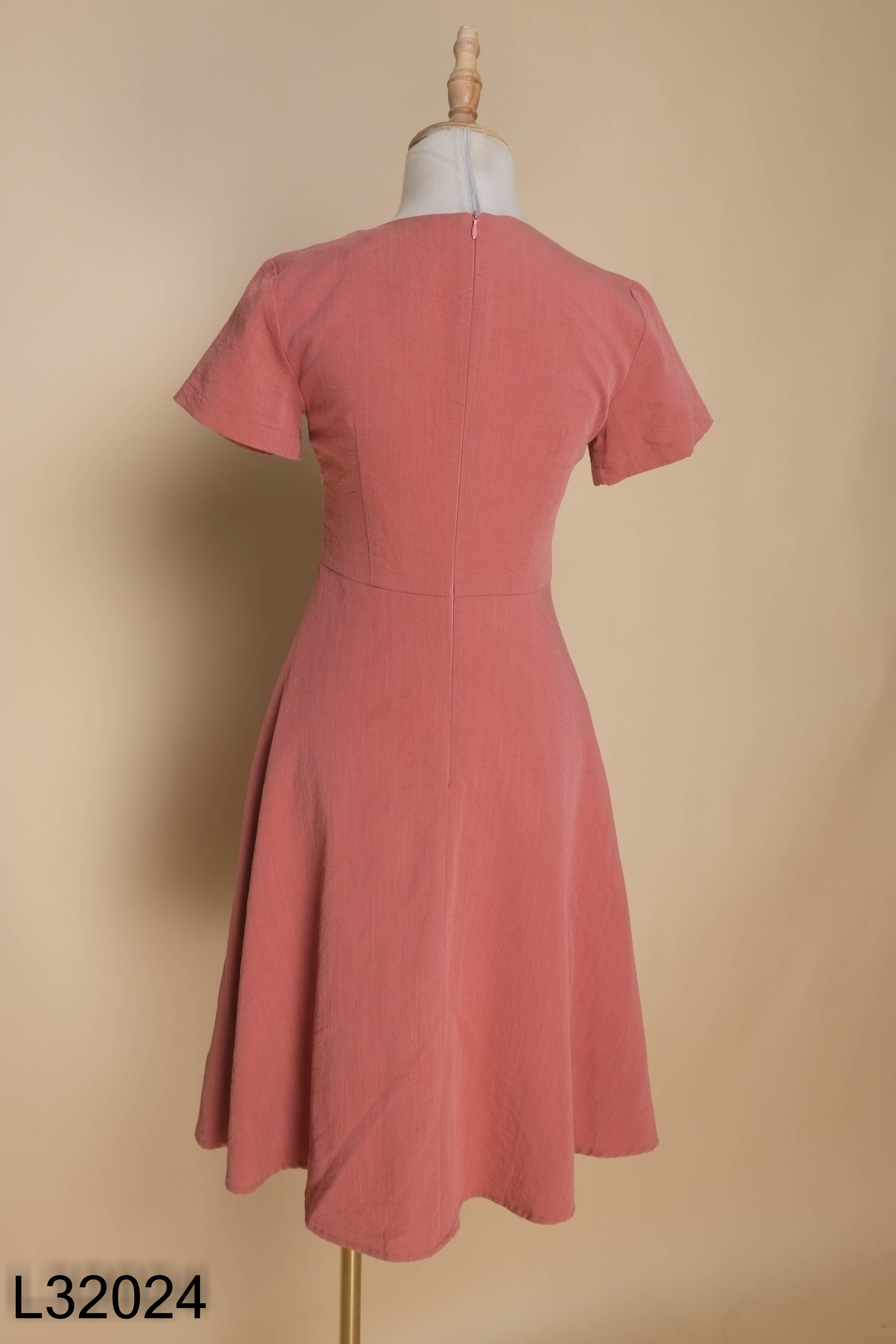 Váy đũi hồng ADORE DRESS thêu hoa