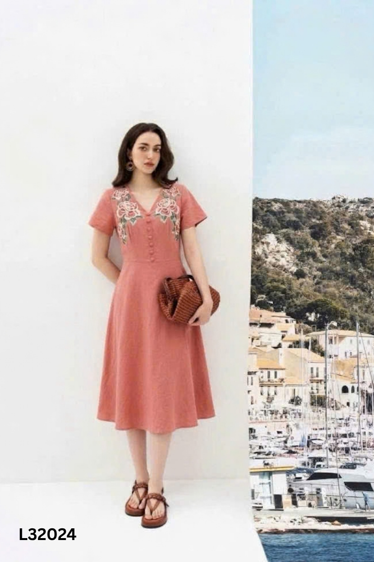 Váy đũi hồng ADORE DRESS thêu hoa