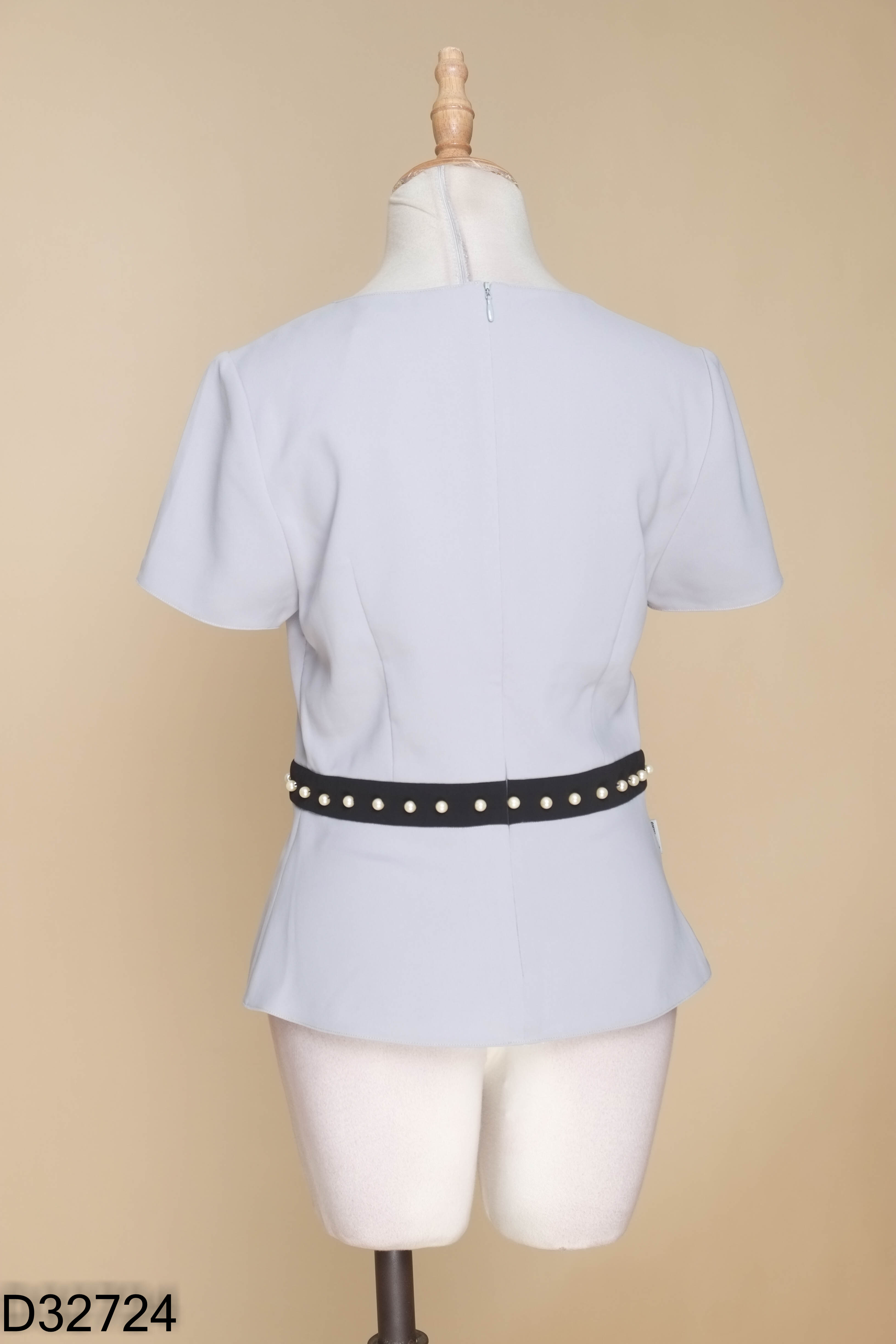 Áo xanh CHIC-LAND đính hạt ngọc