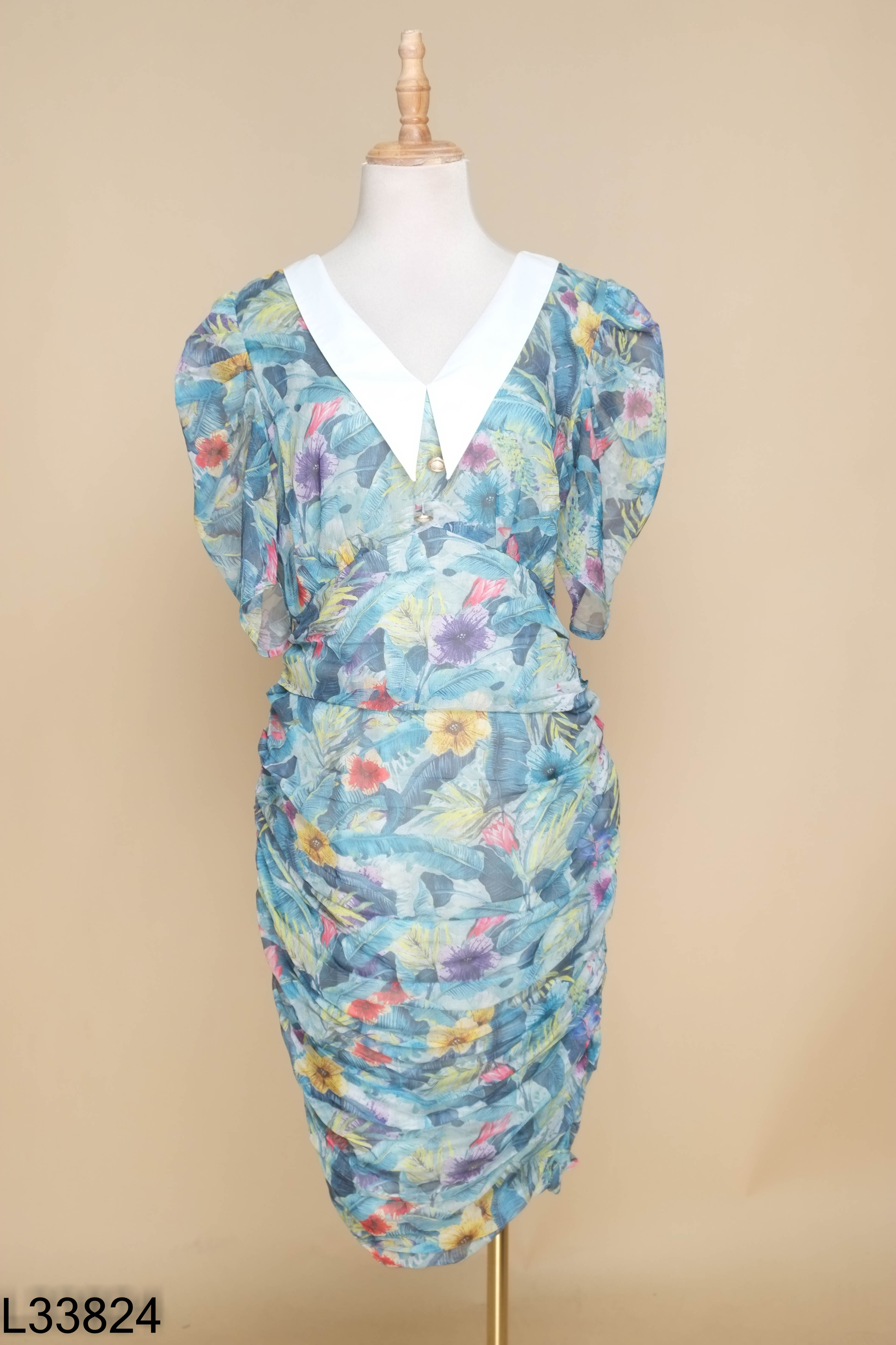 Váy voan xanh hoa cổ trắng